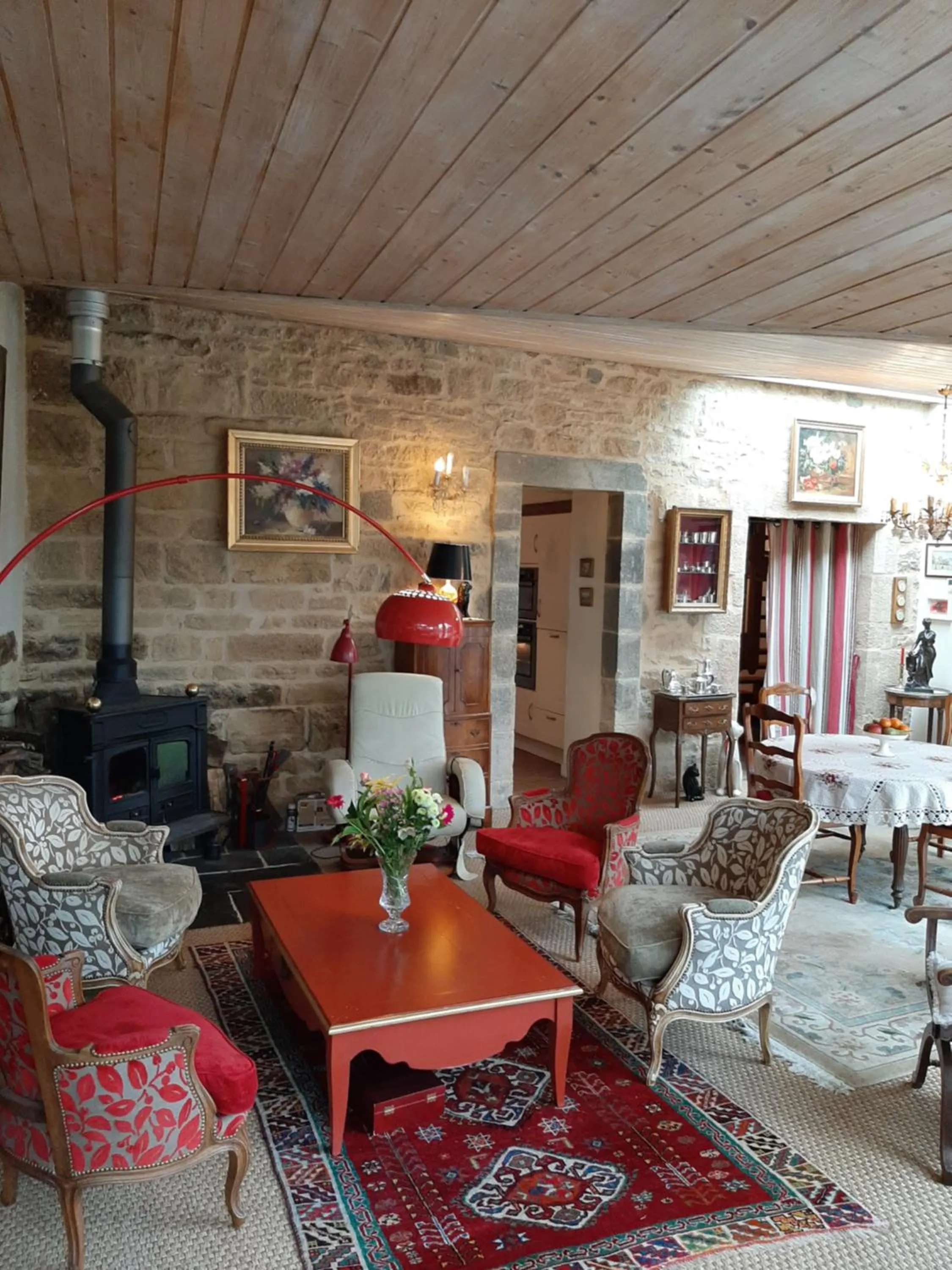 Seating area in TY KOANT