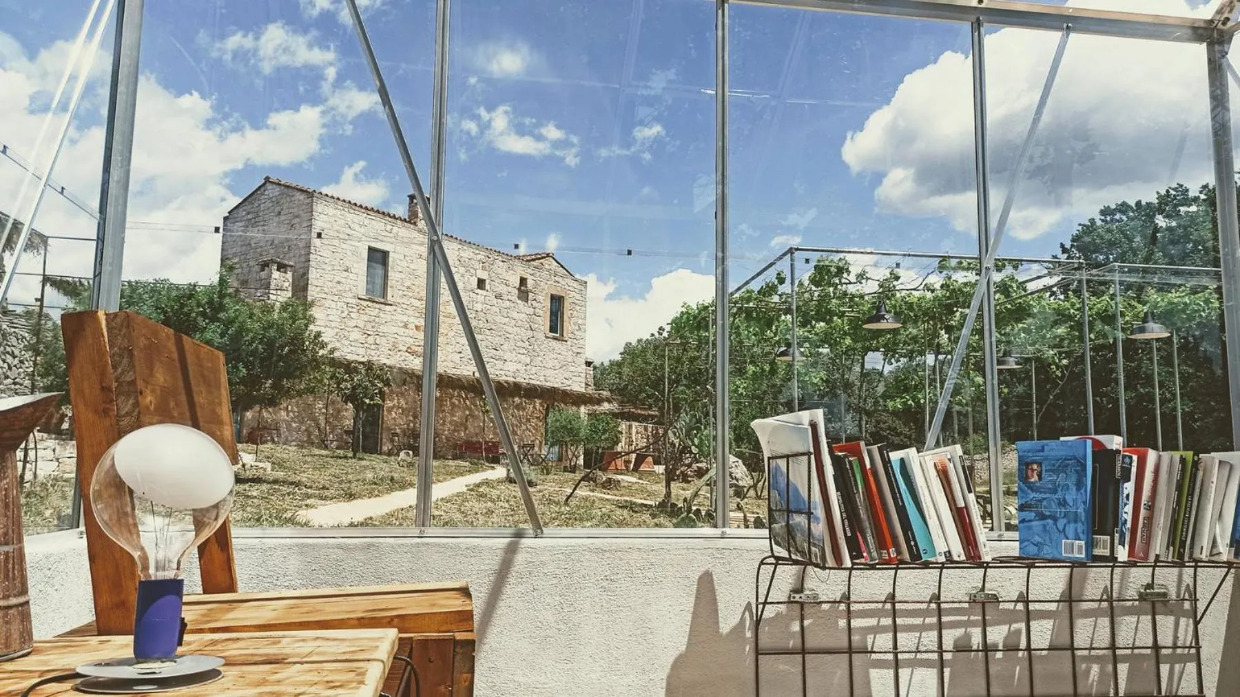 Library in Masseria LoJazzo