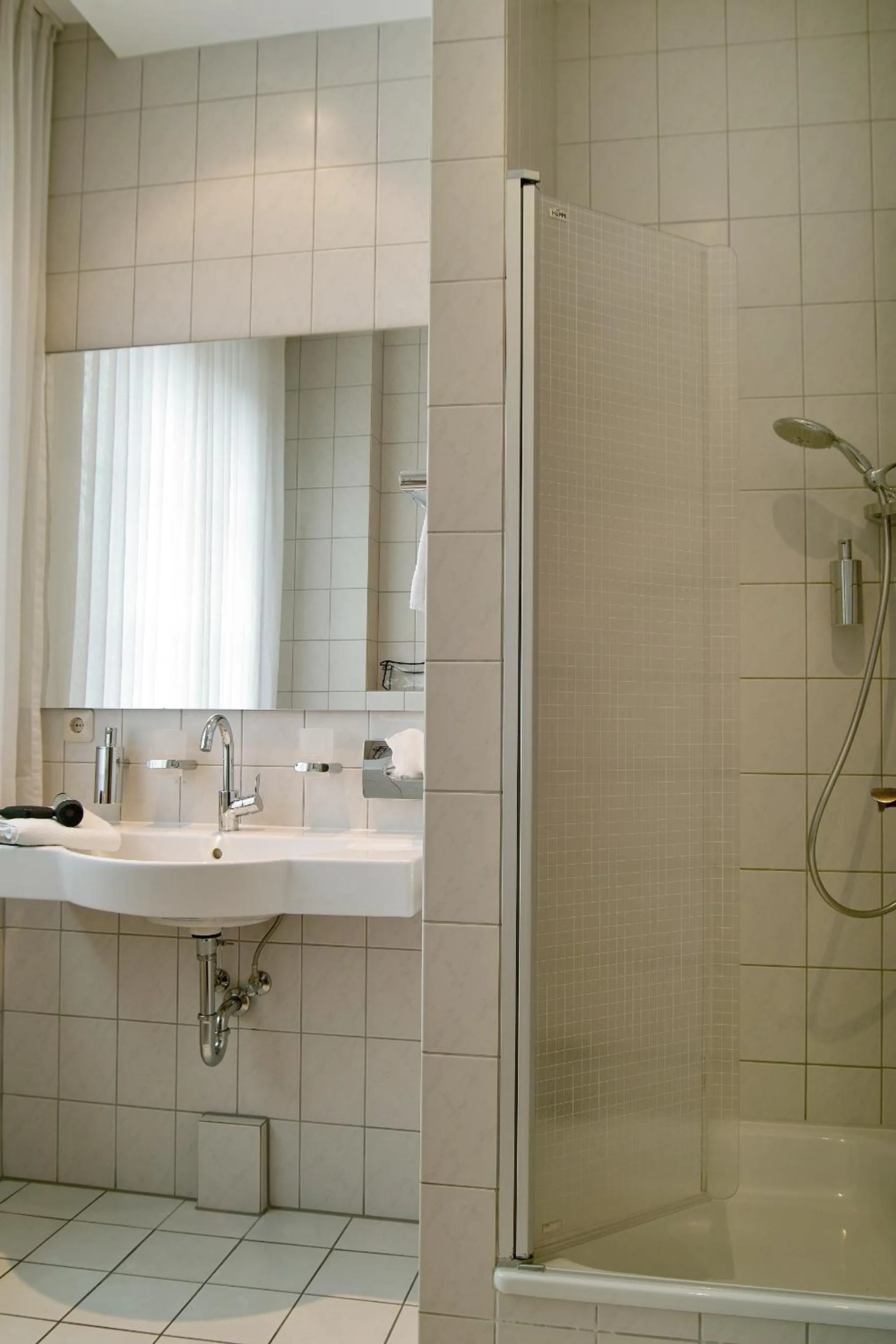 Shower in Hotel Restaurant Witte