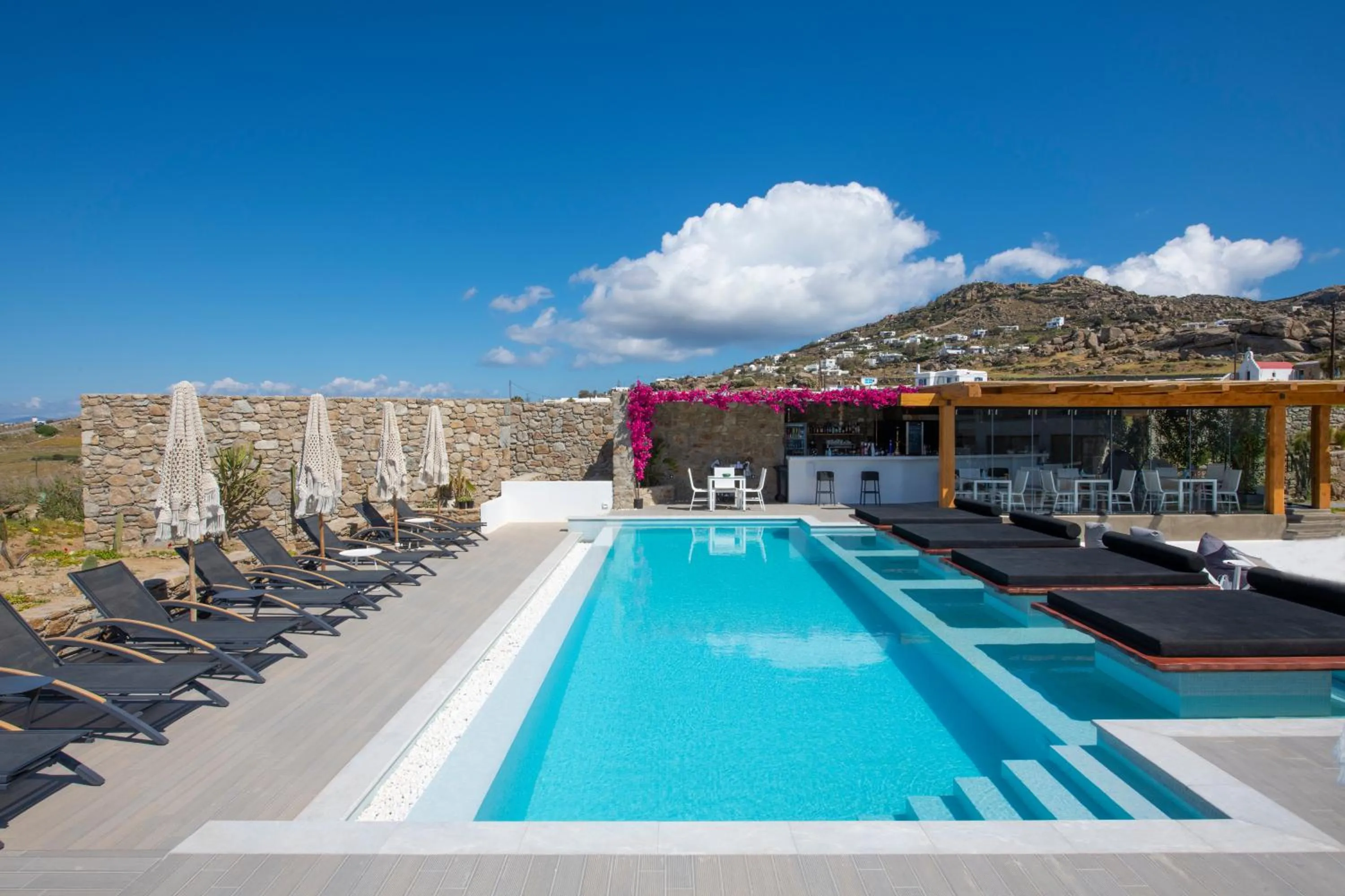 Swimming pool in Bianco a Nero Mykonos