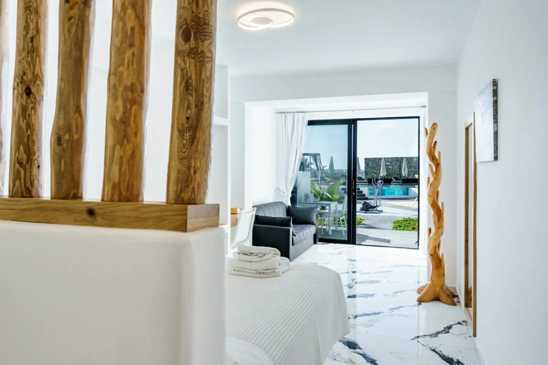 Photo of the whole room in Bianco a Nero Mykonos