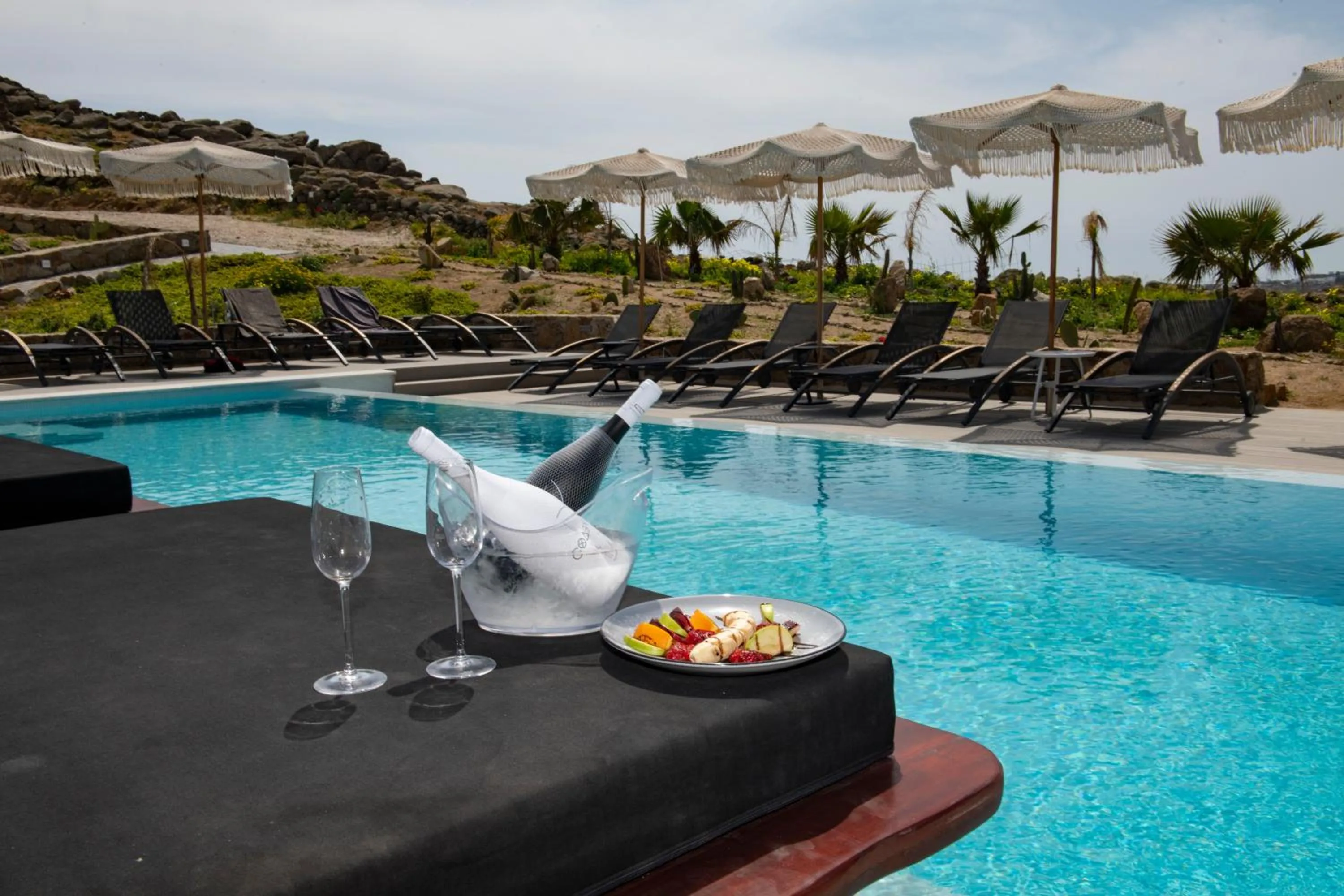 Swimming pool in Bianco a Nero Mykonos