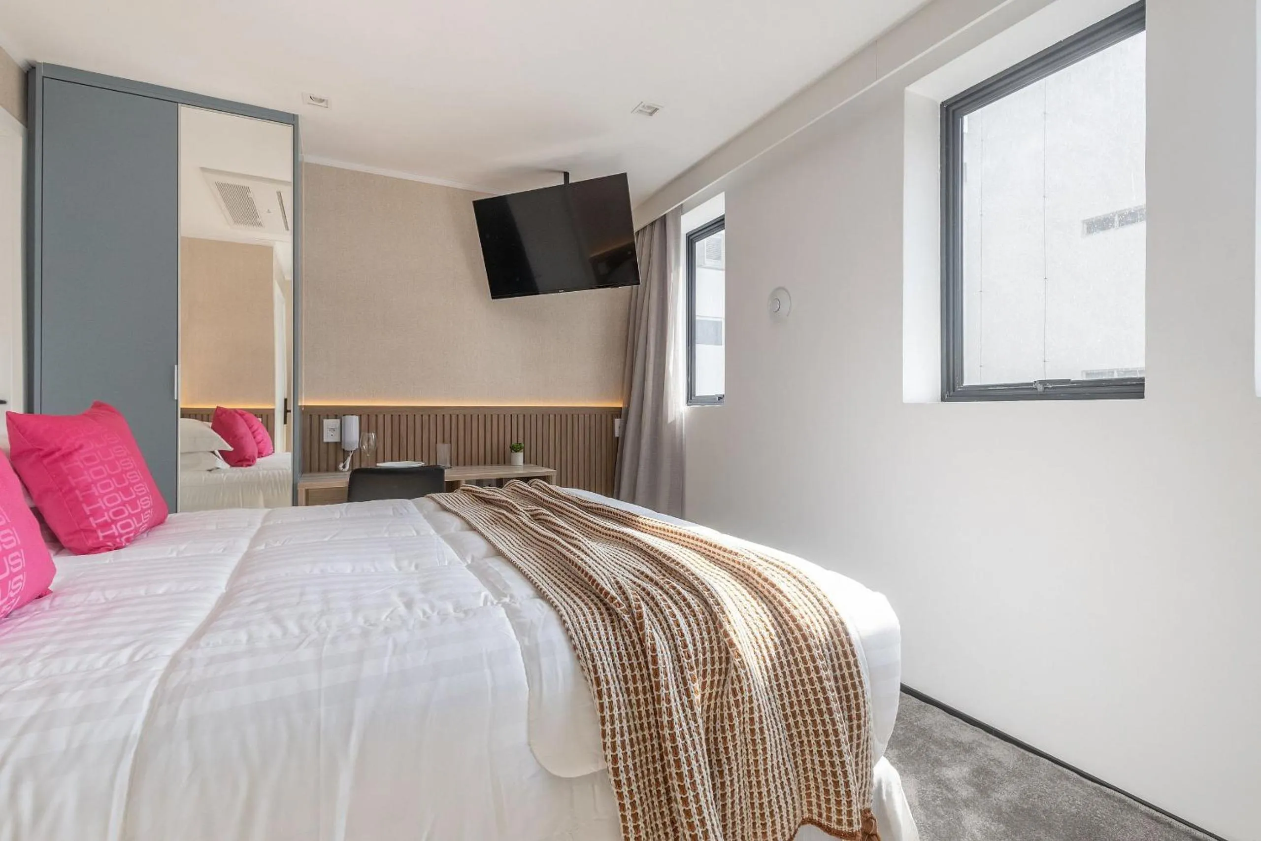 Bed in sp-hobn - housi paulista