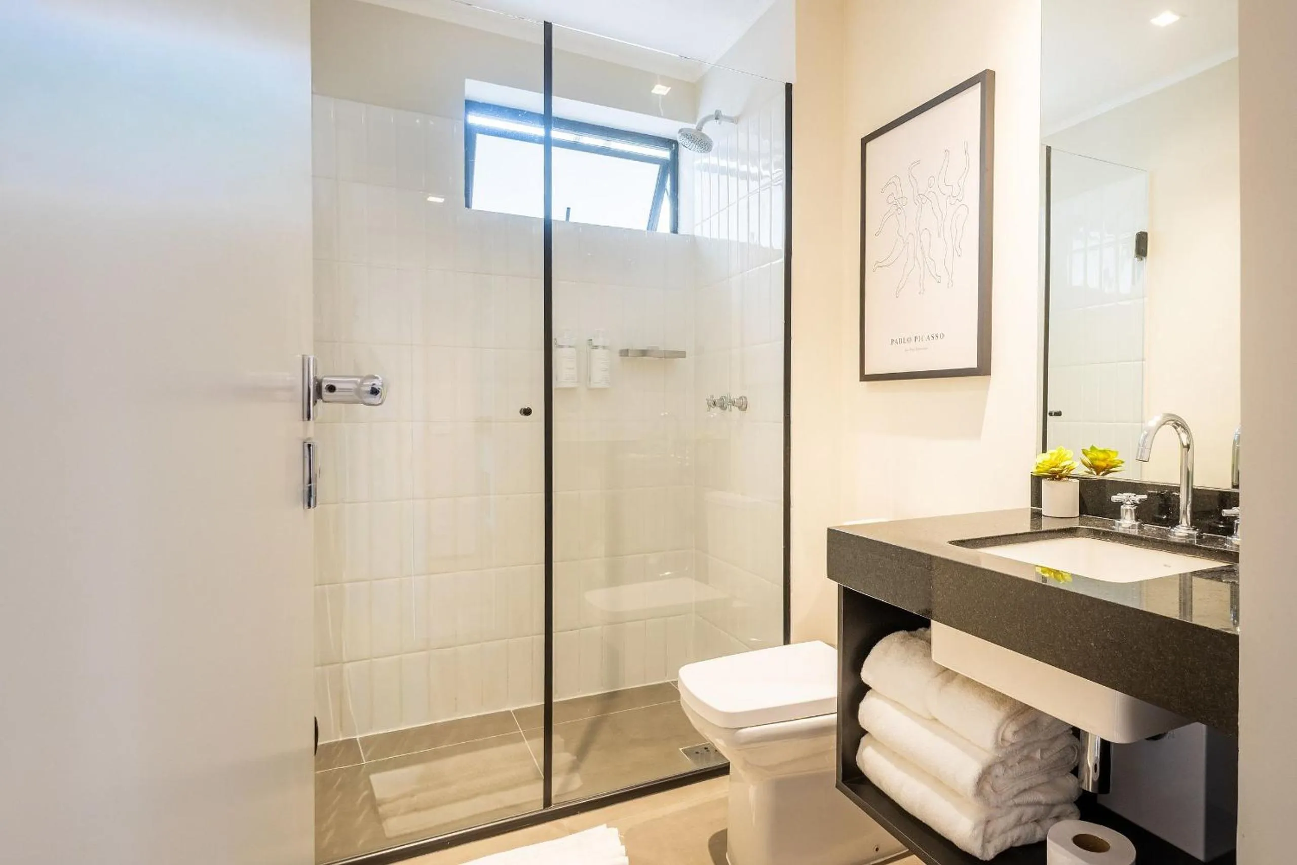 Toilet in sp-hobn - housi paulista