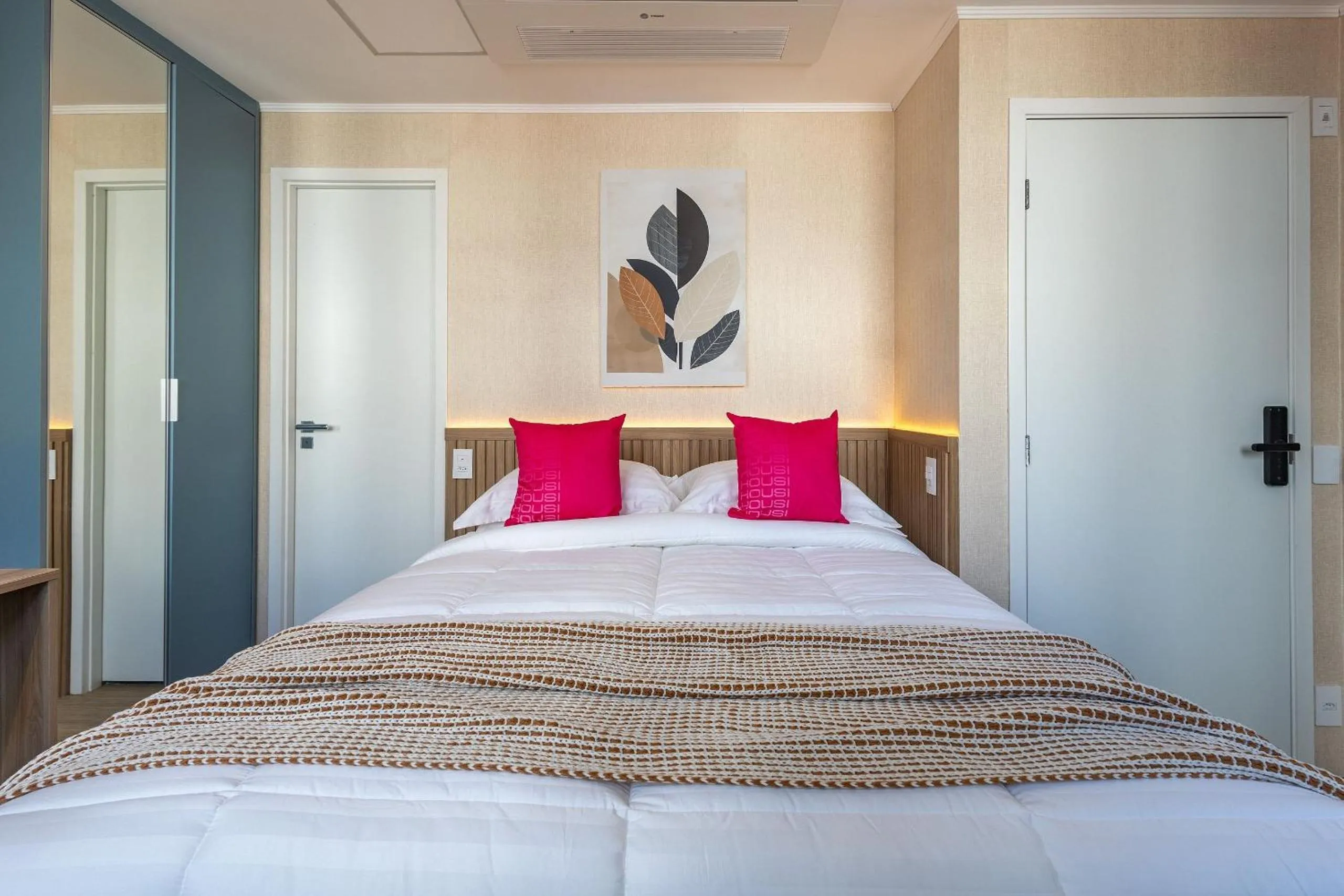 Bed in sp-hobn - housi paulista