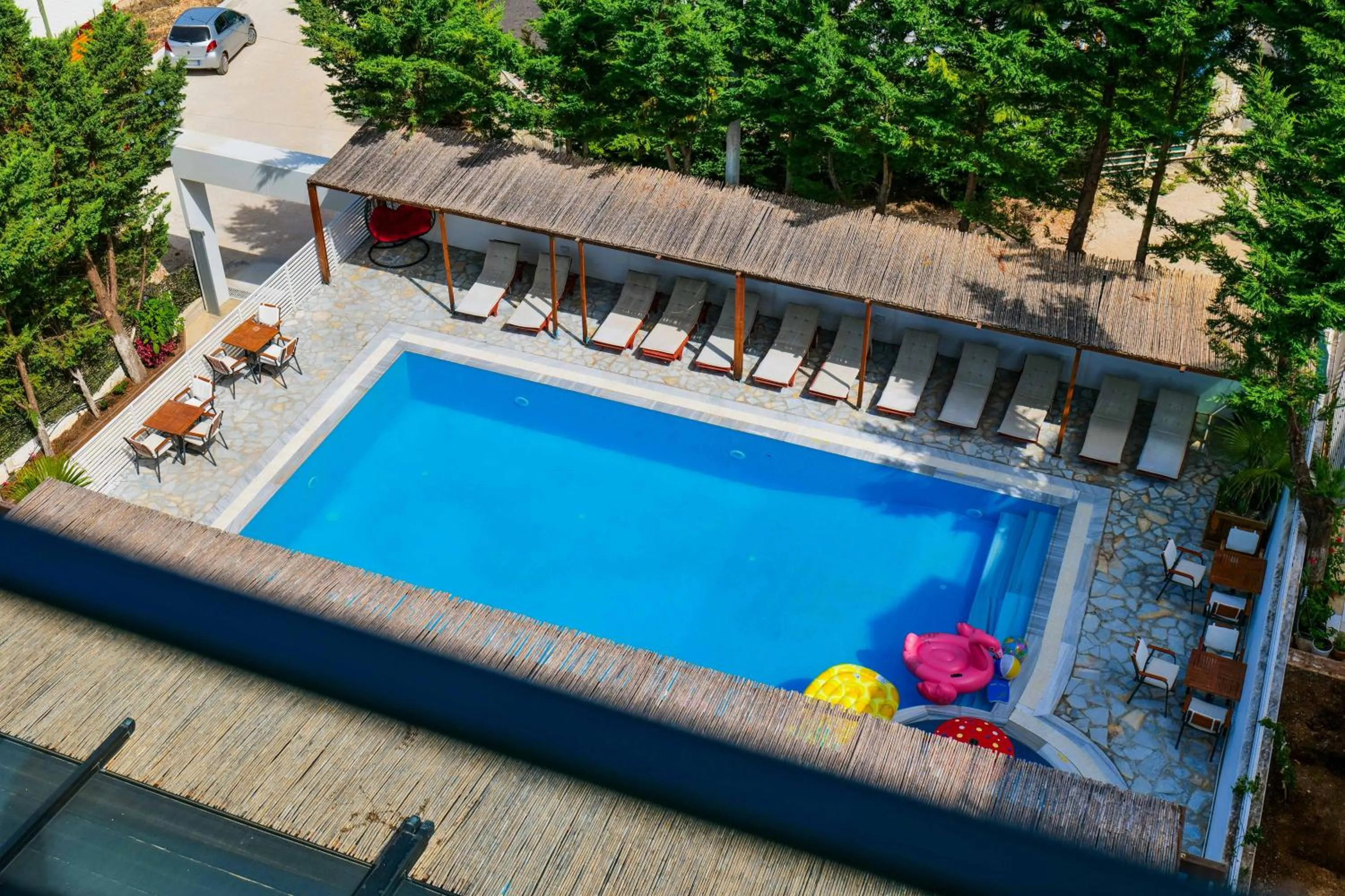 Day in 6 Milje Hotel