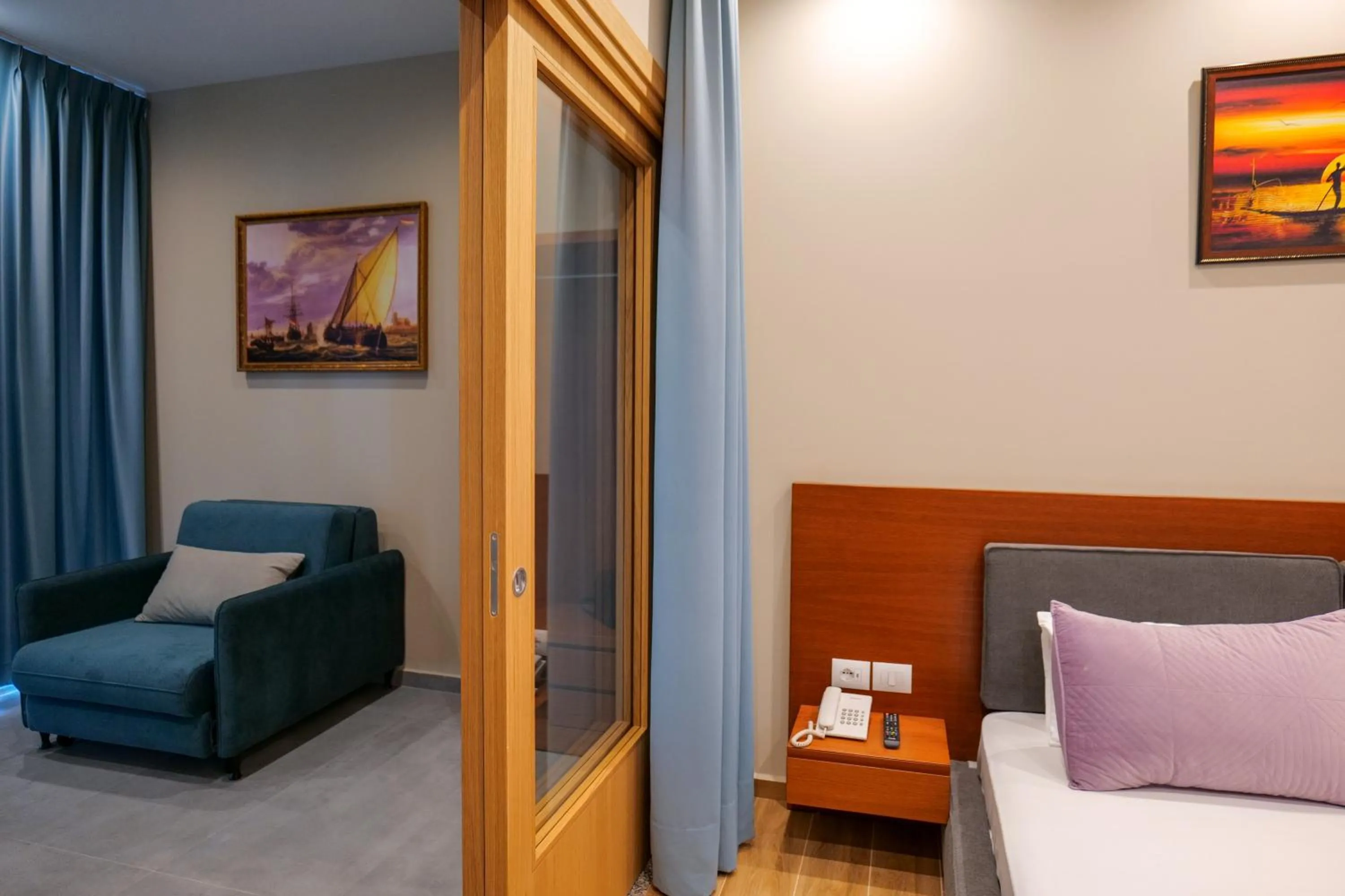 Living room in 6 Milje Hotel