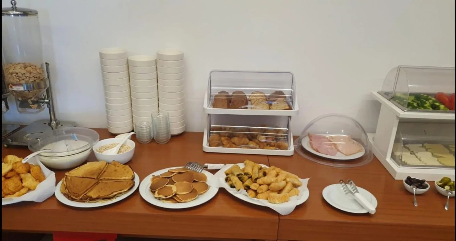 Food and drinks in 6 Milje Hotel