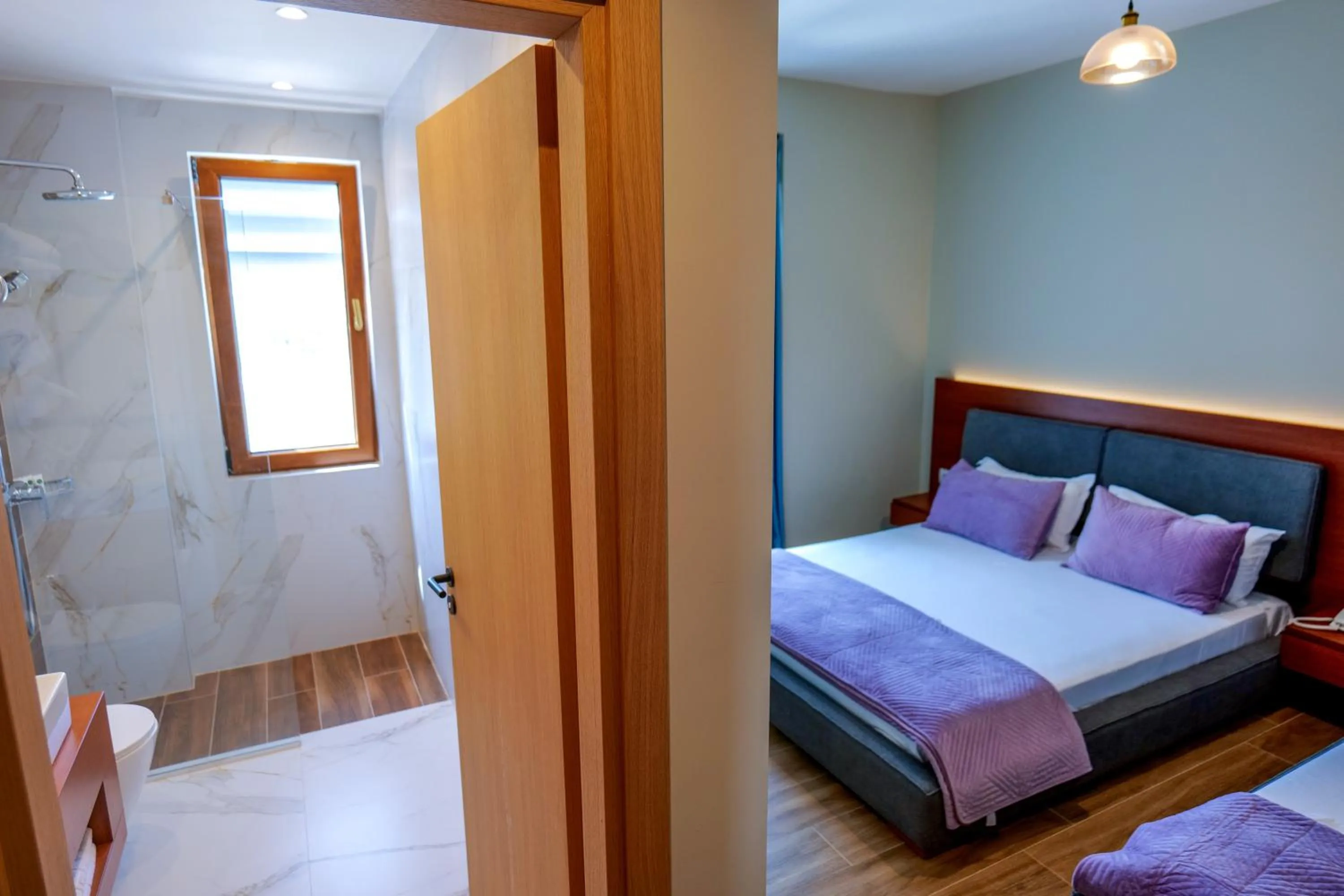 Bed in 6 Milje Hotel