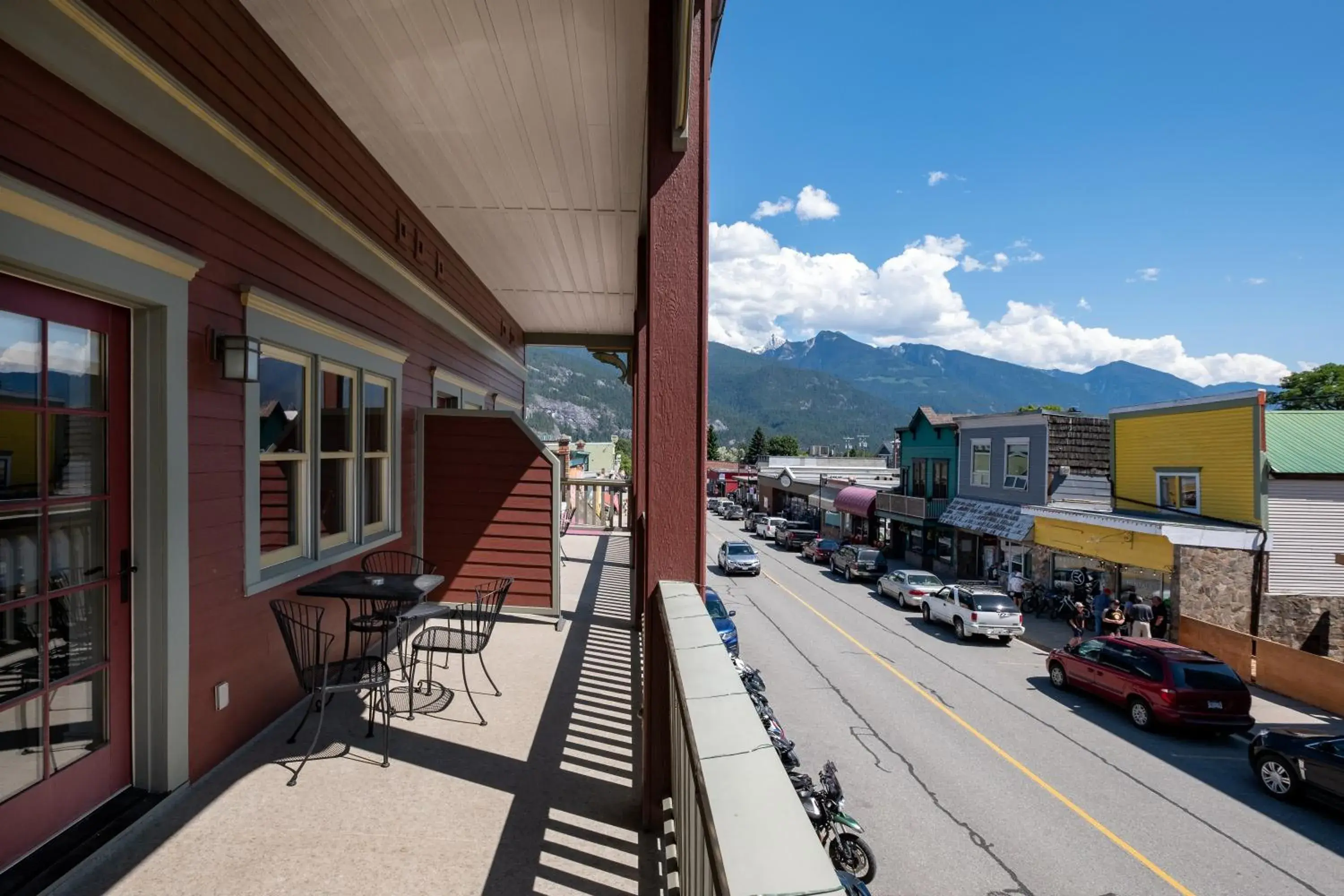 King Room with Mountain View in Kaslo Hotel King Room with Mountain View in Kaslo Hotel