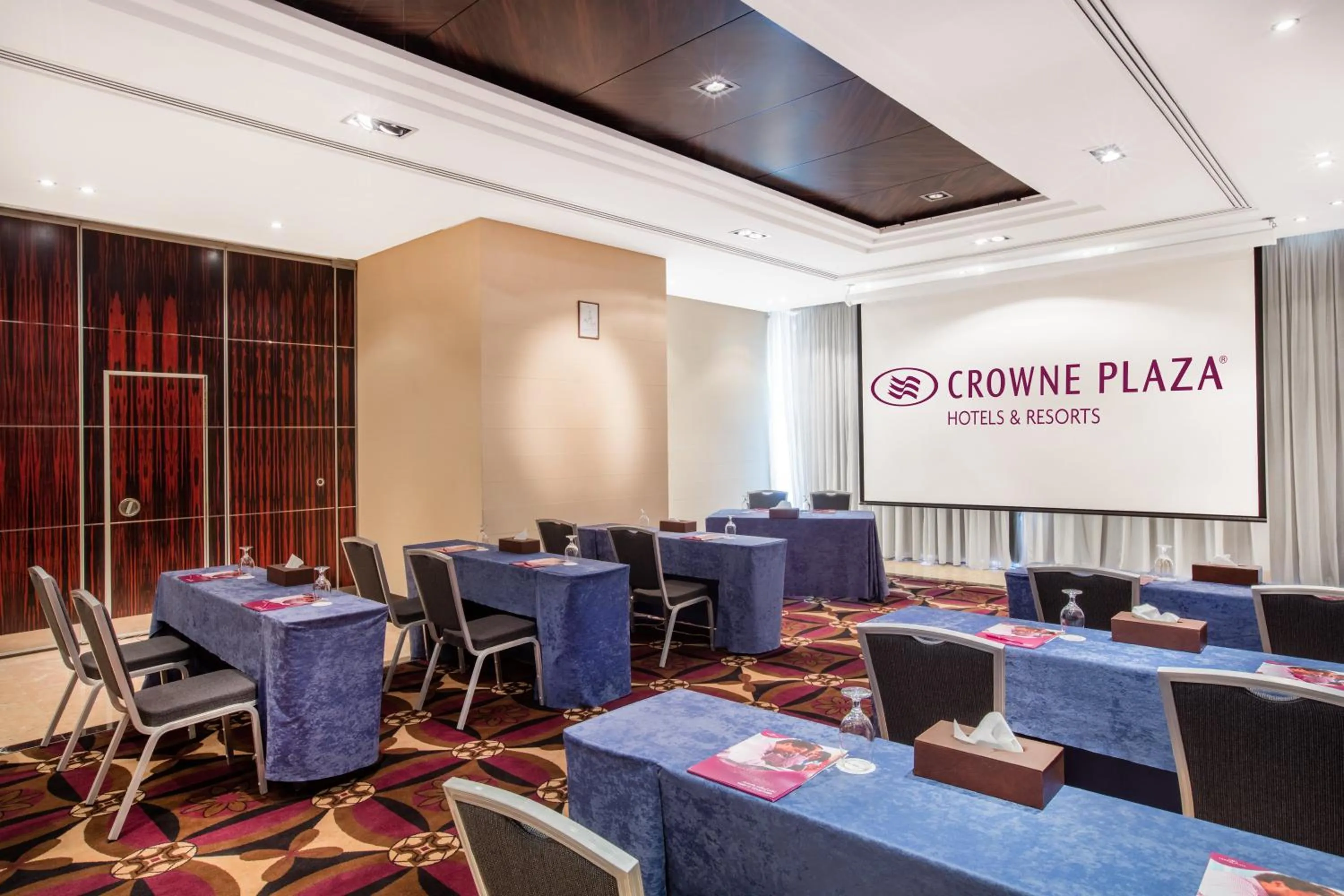 Meeting/conference room in Crowne Plaza Beirut by IHG
