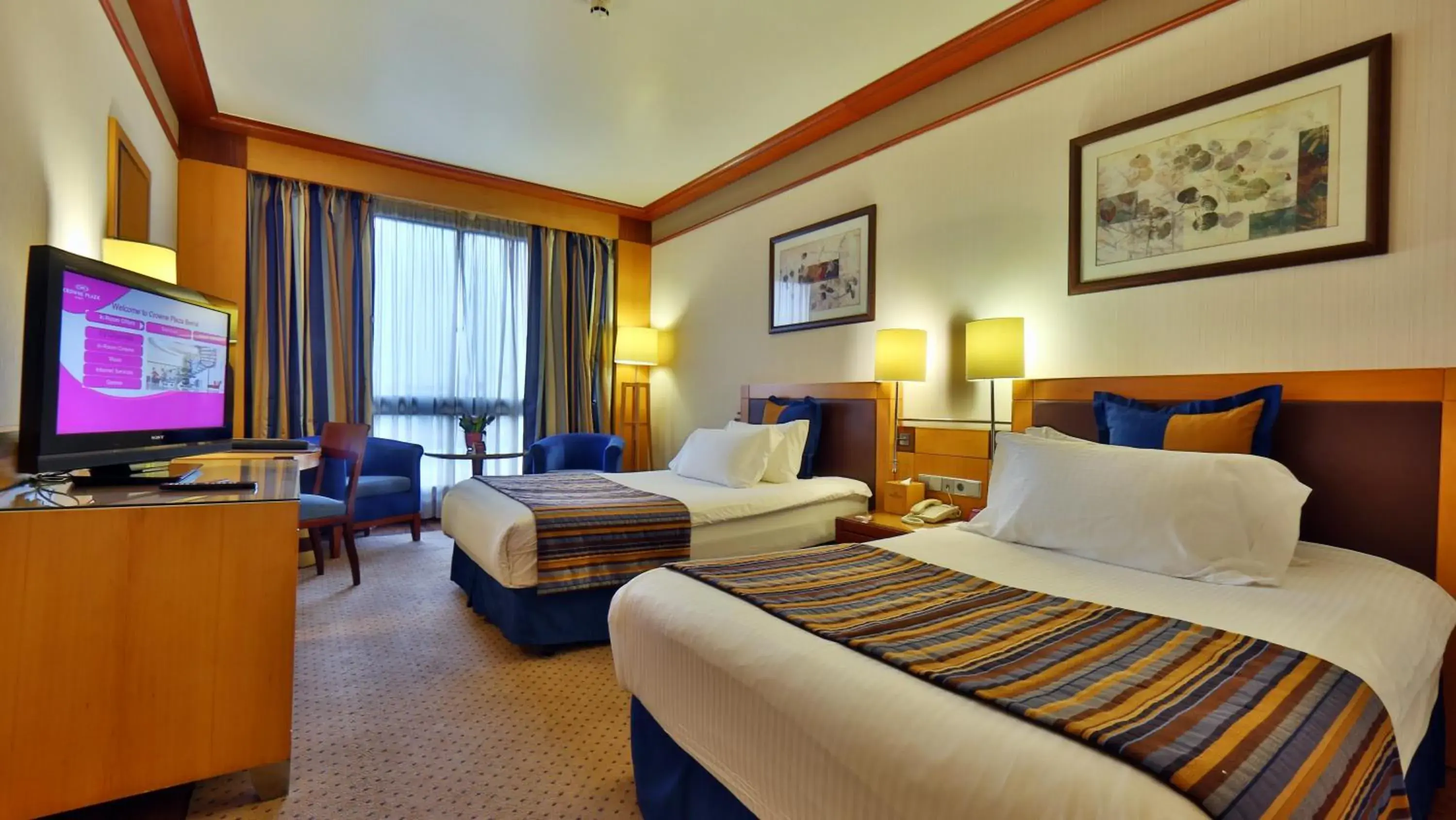 Standard Twin Room with City View in Crowne Plaza Hamra Beirut by IHG Standard Twin Room with City View in Crowne Plaza Hamra Beirut by IHG