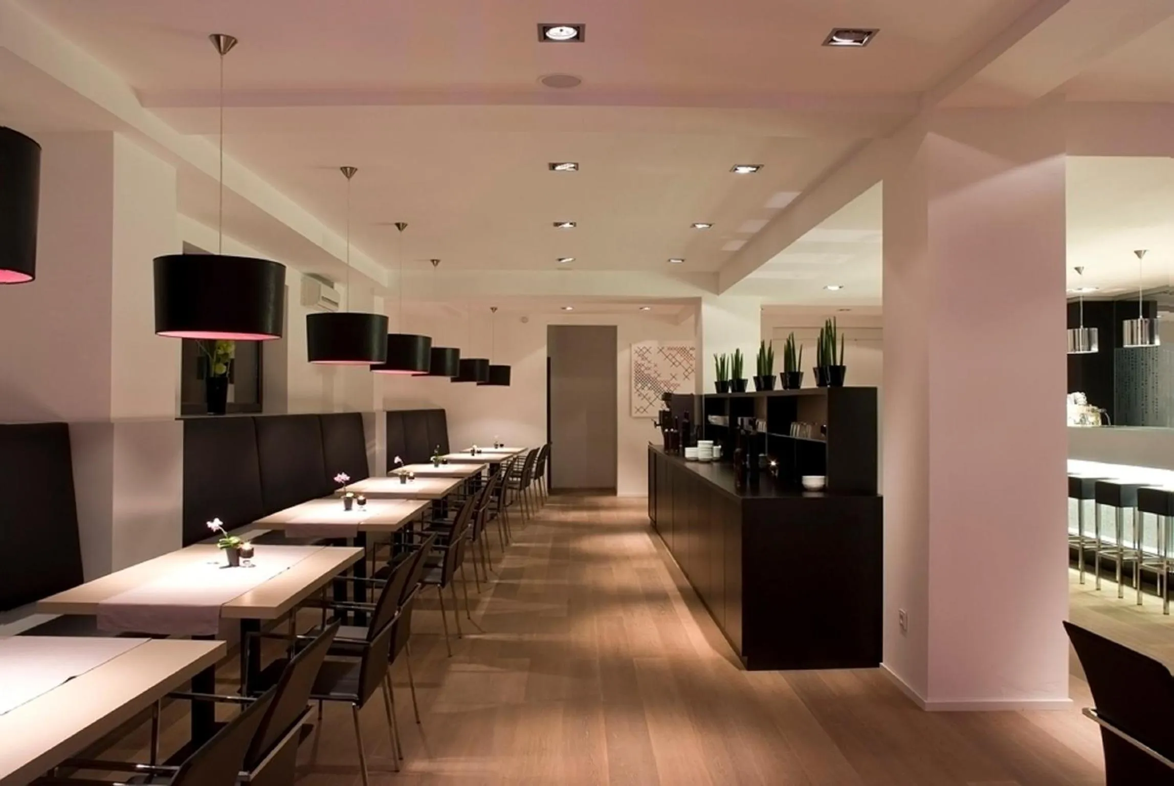 Communal lounge/ TV room in Pearl Design Hotel - Frankfurt City