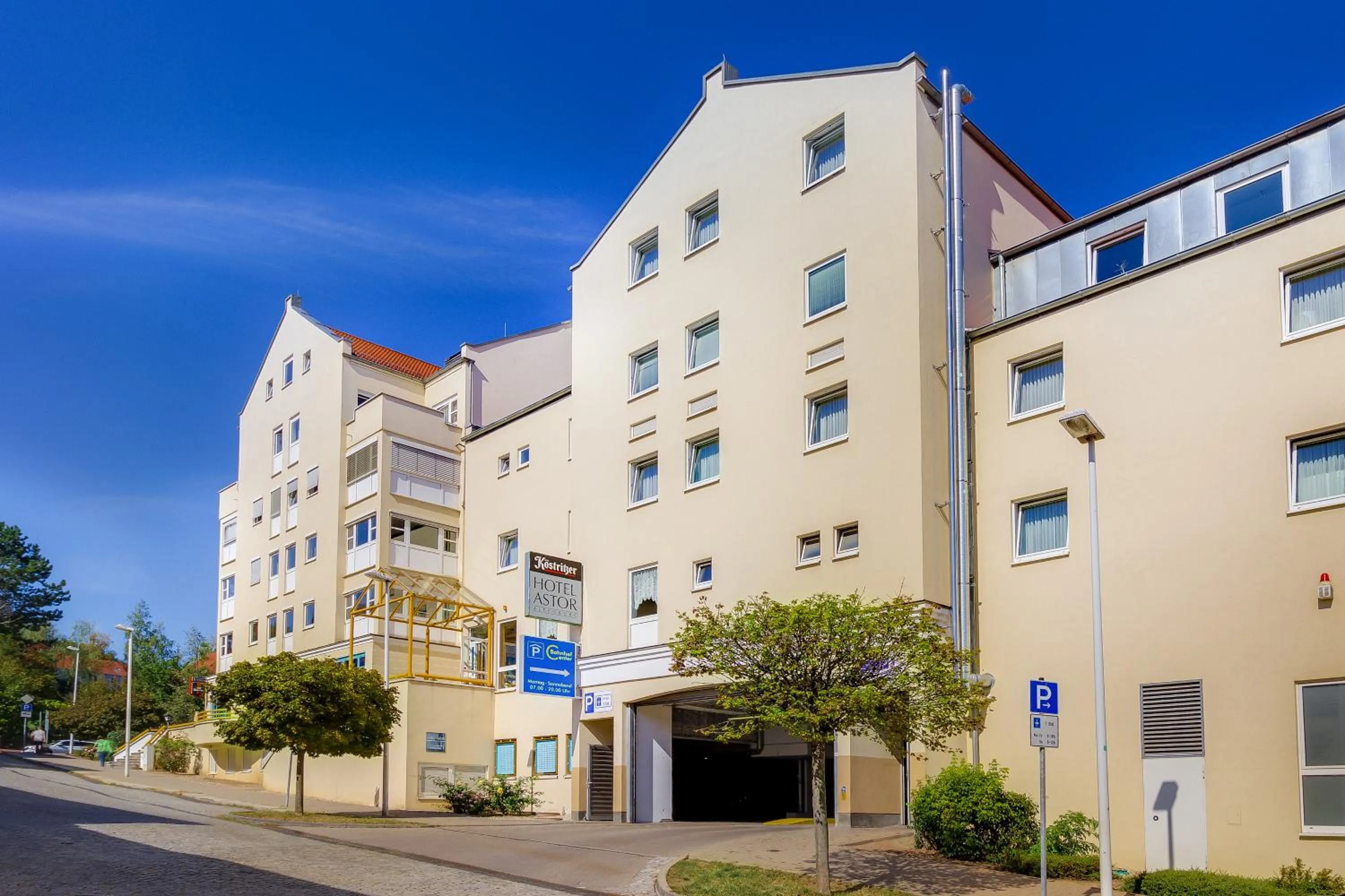 Property building in Hotel Astor