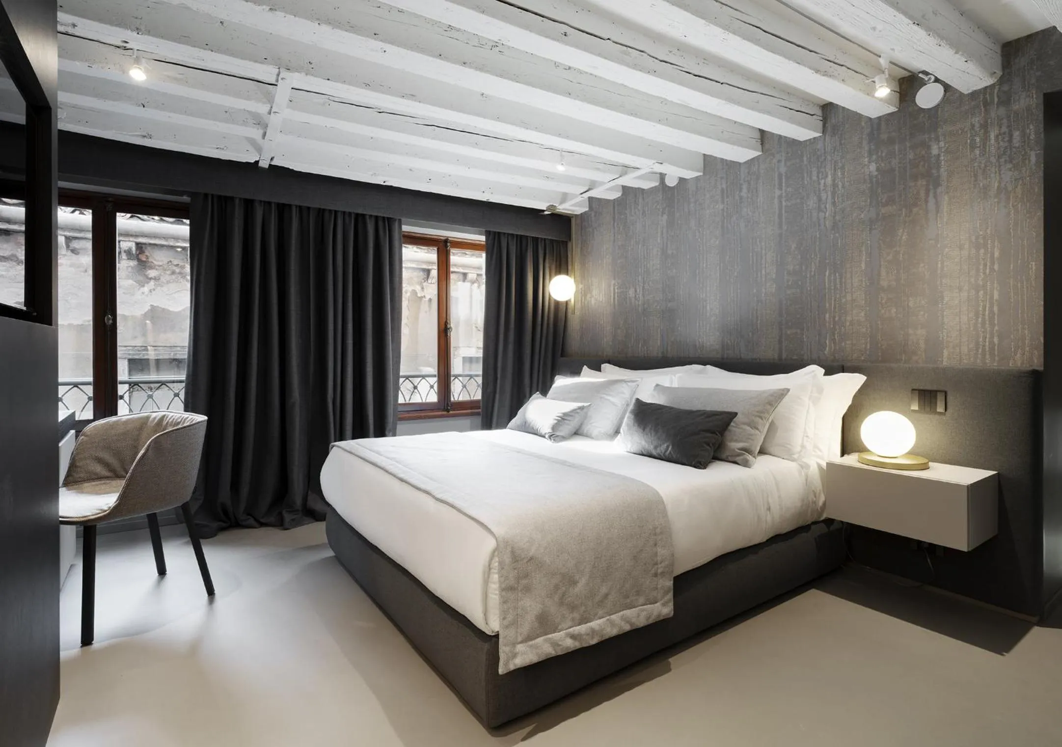 Bed in Palazzo Pianca