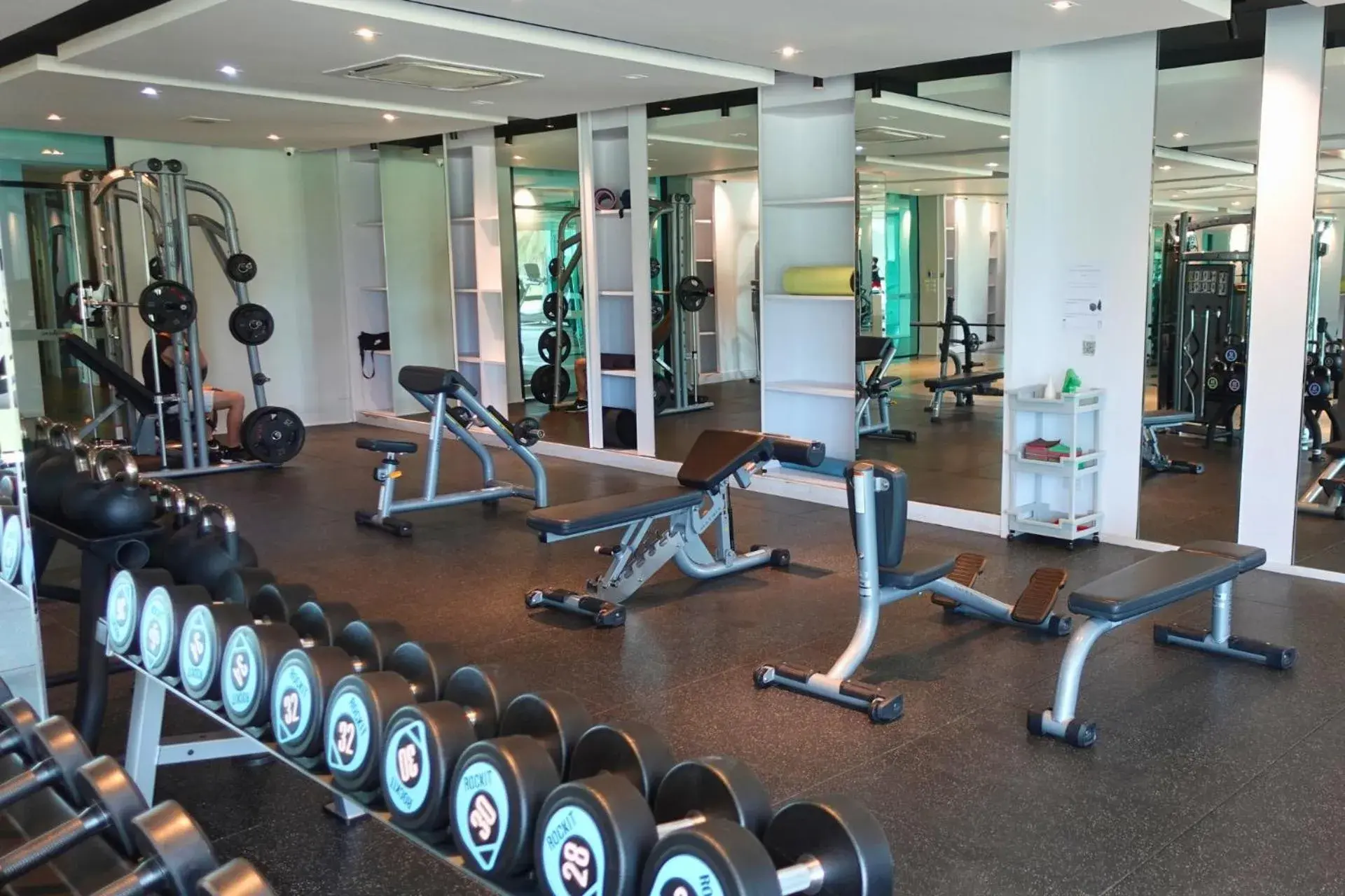 Standard Quadruple Room in Seastar Hotel and Service Apartment Standard Quadruple Room in Seastar Hotel and Service Apartment