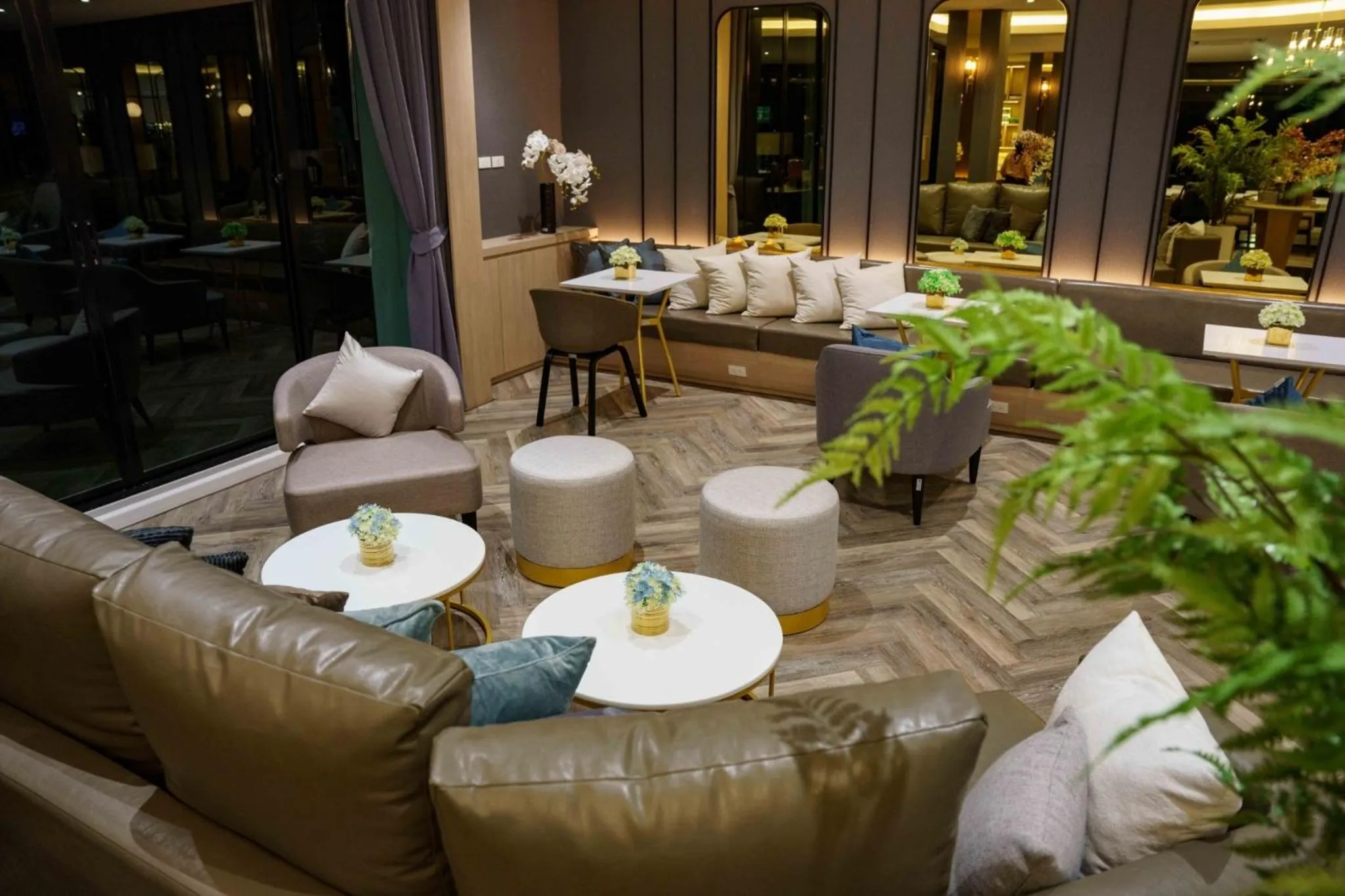 Meeting/conference room in Seastar Hotel and Service Apartment