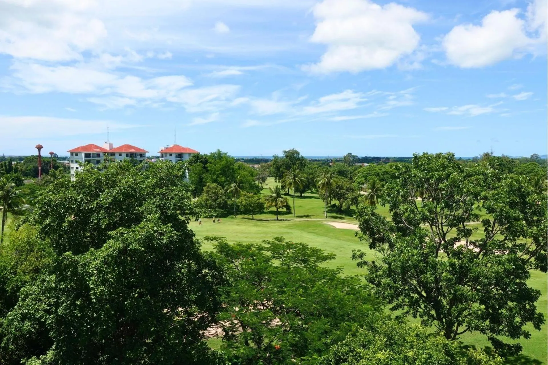 Seastar Hotel and Service Apartment