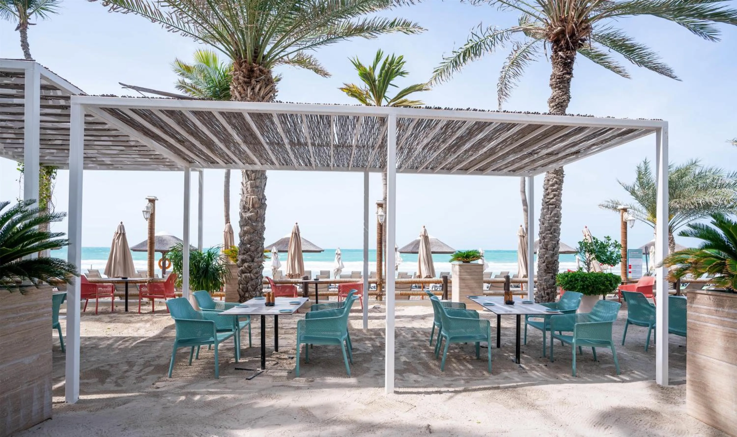 Lounge or bar in Occidental Sharjah Grand