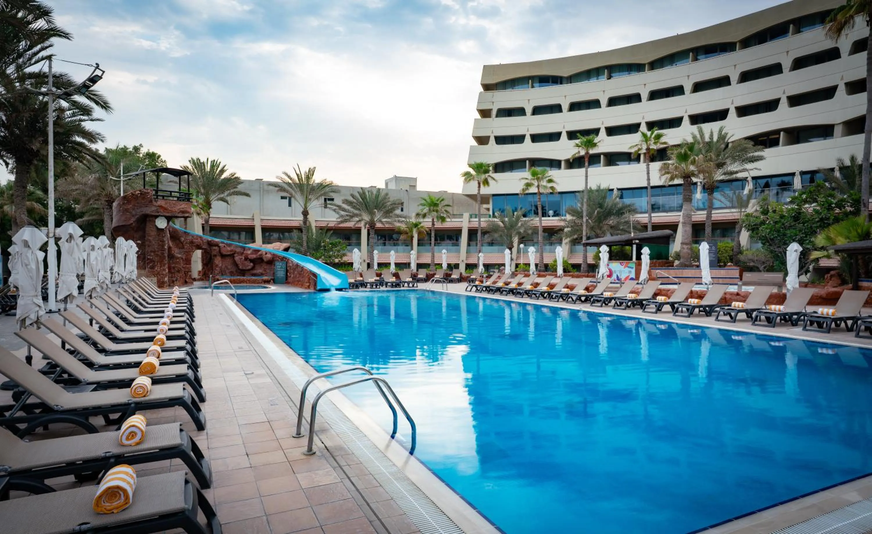 Swimming pool in Occidental Sharjah Grand