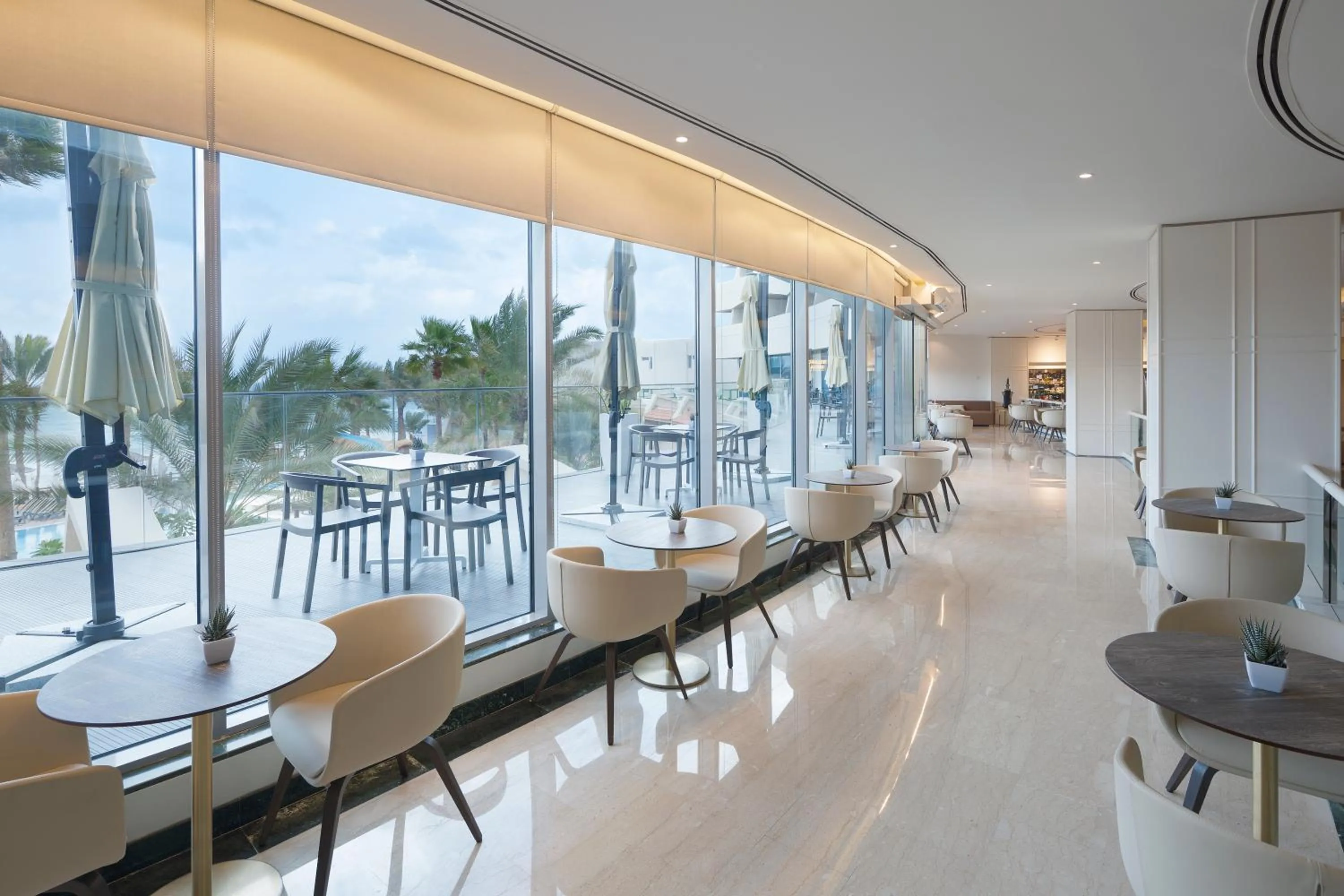 Restaurant/places to eat in Occidental Sharjah Grand