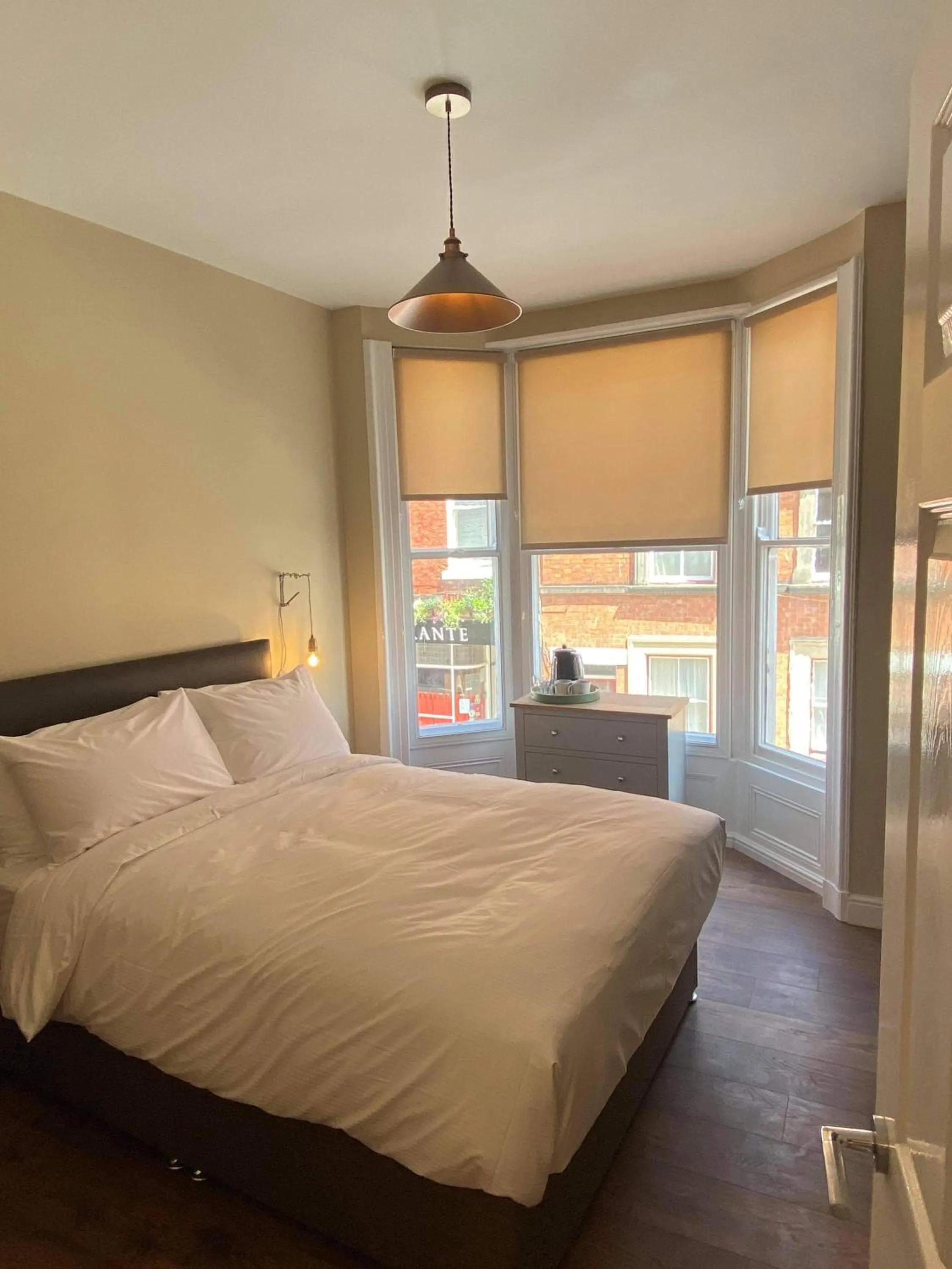 Bed in The Black Swan Hotel