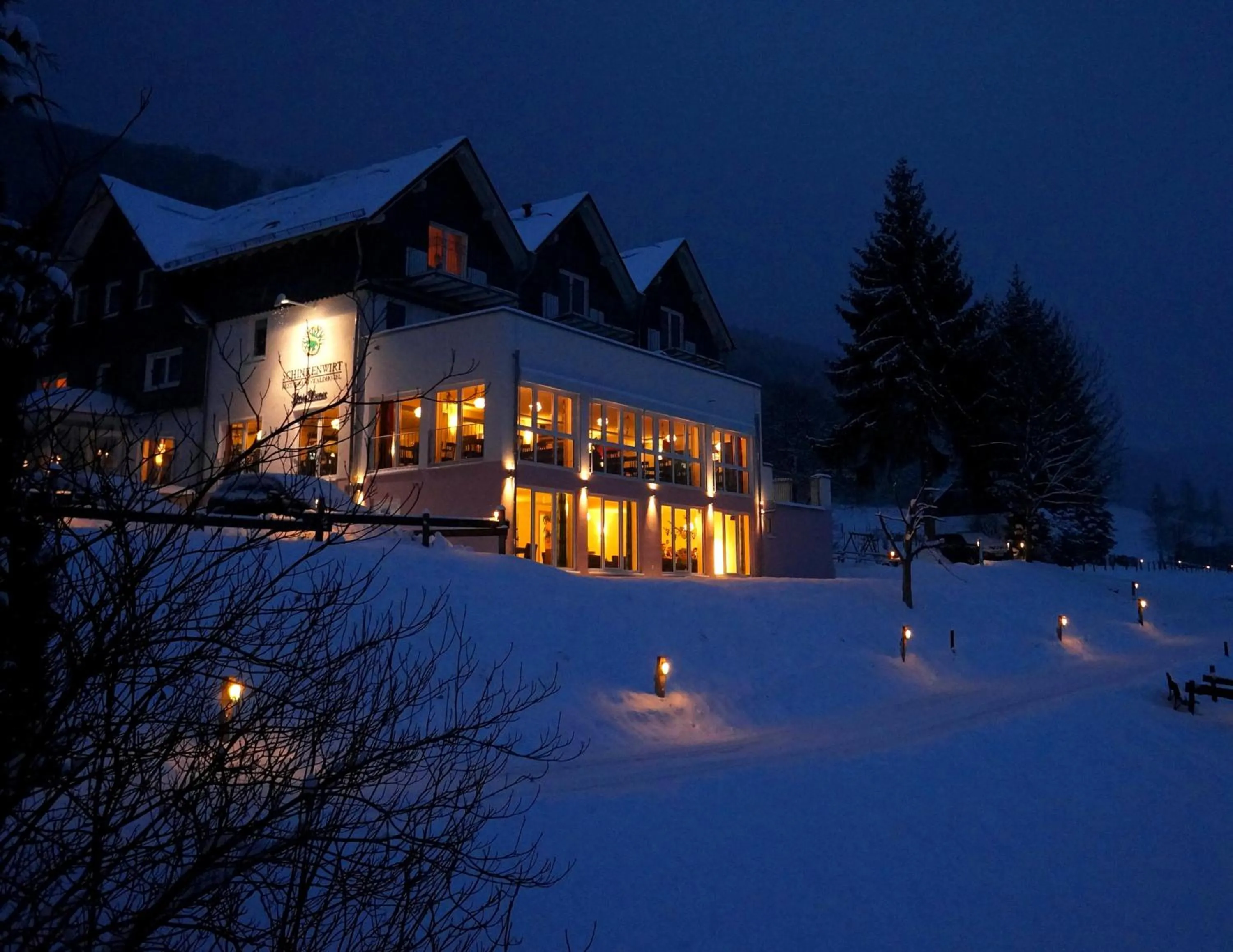 Facade/entrance in Waldhotel Schinkenwirt