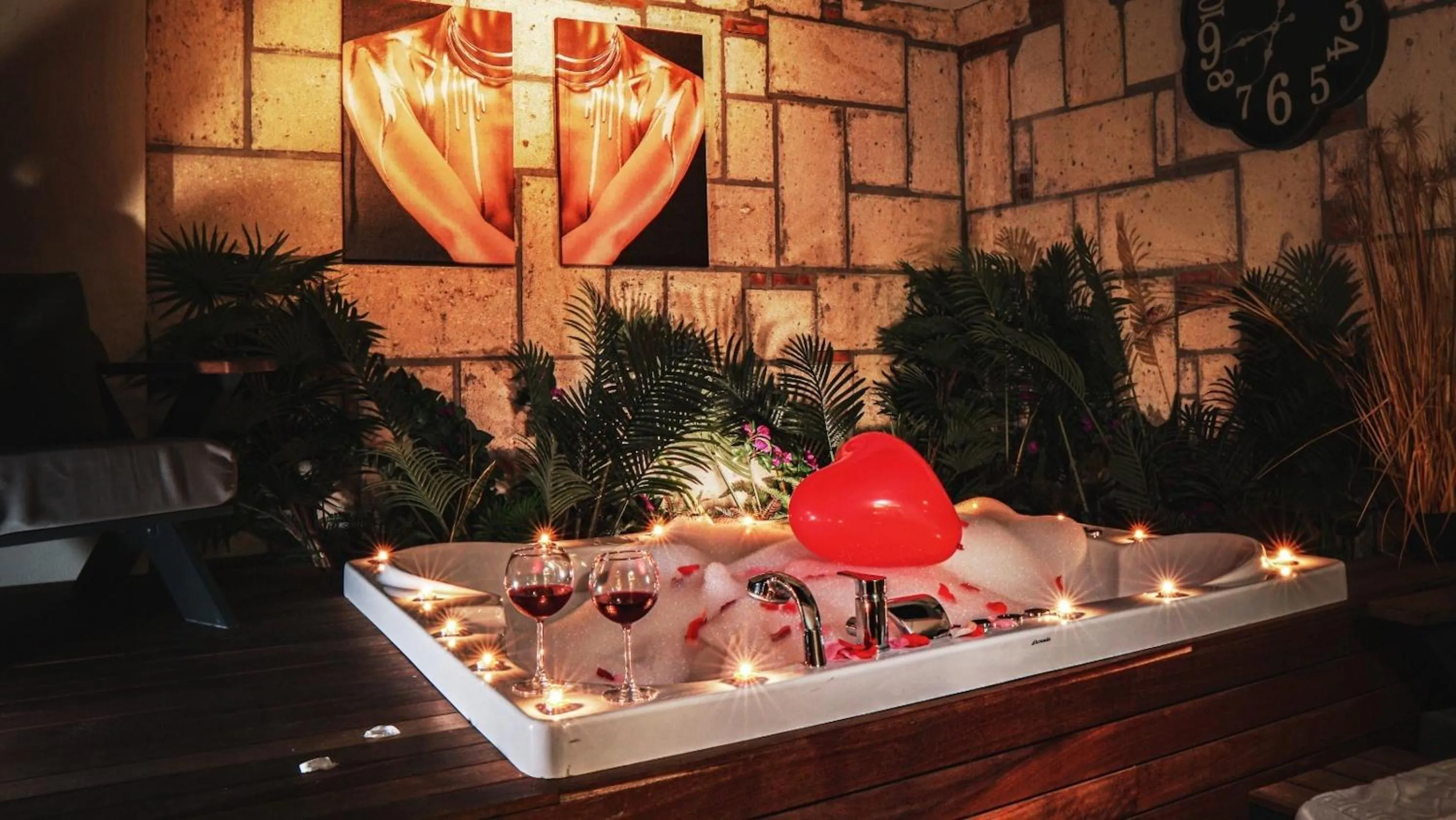 Area and facilities in TNR Otel & Spa