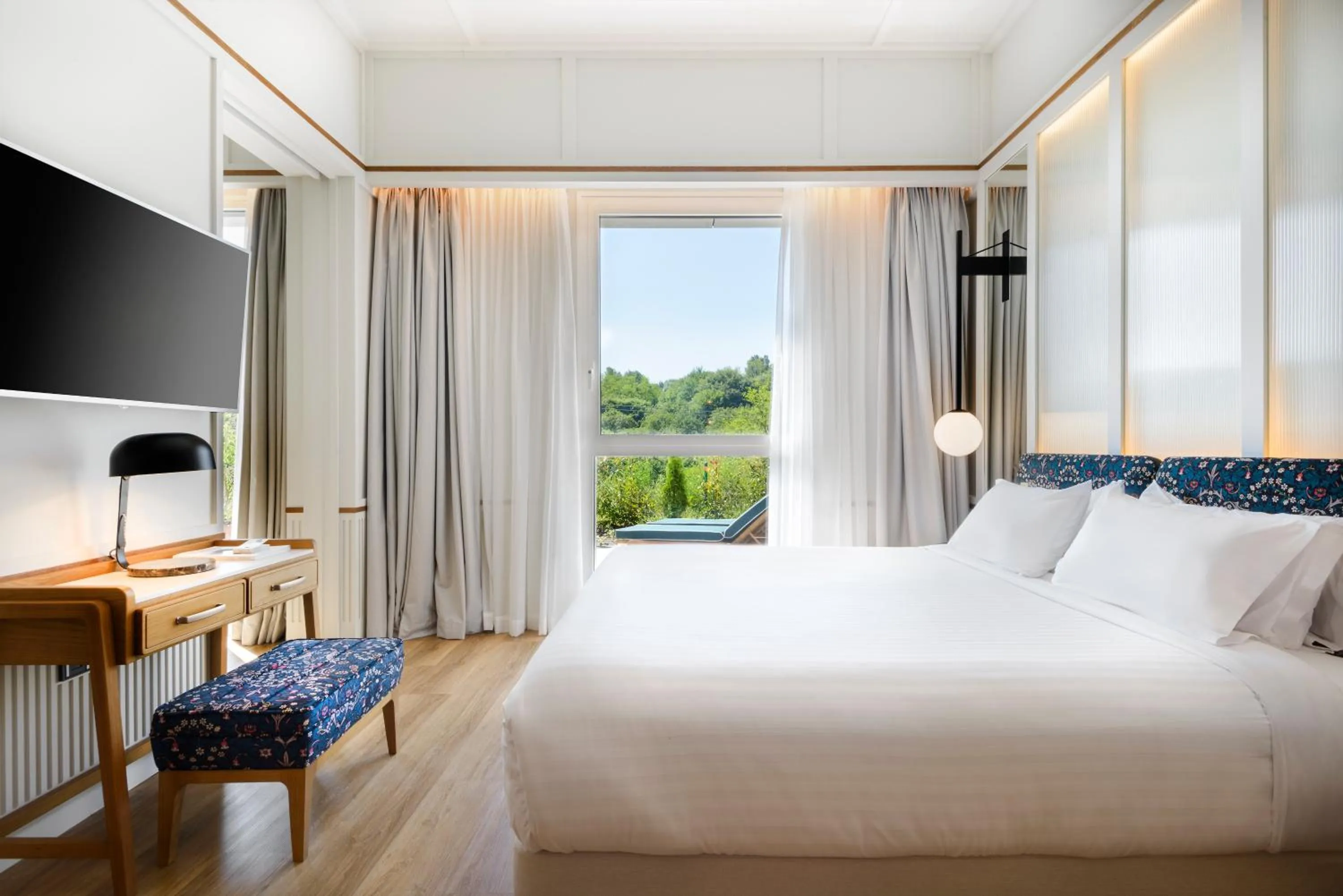 Bed in Hotel Tres Reyes San Sebastián