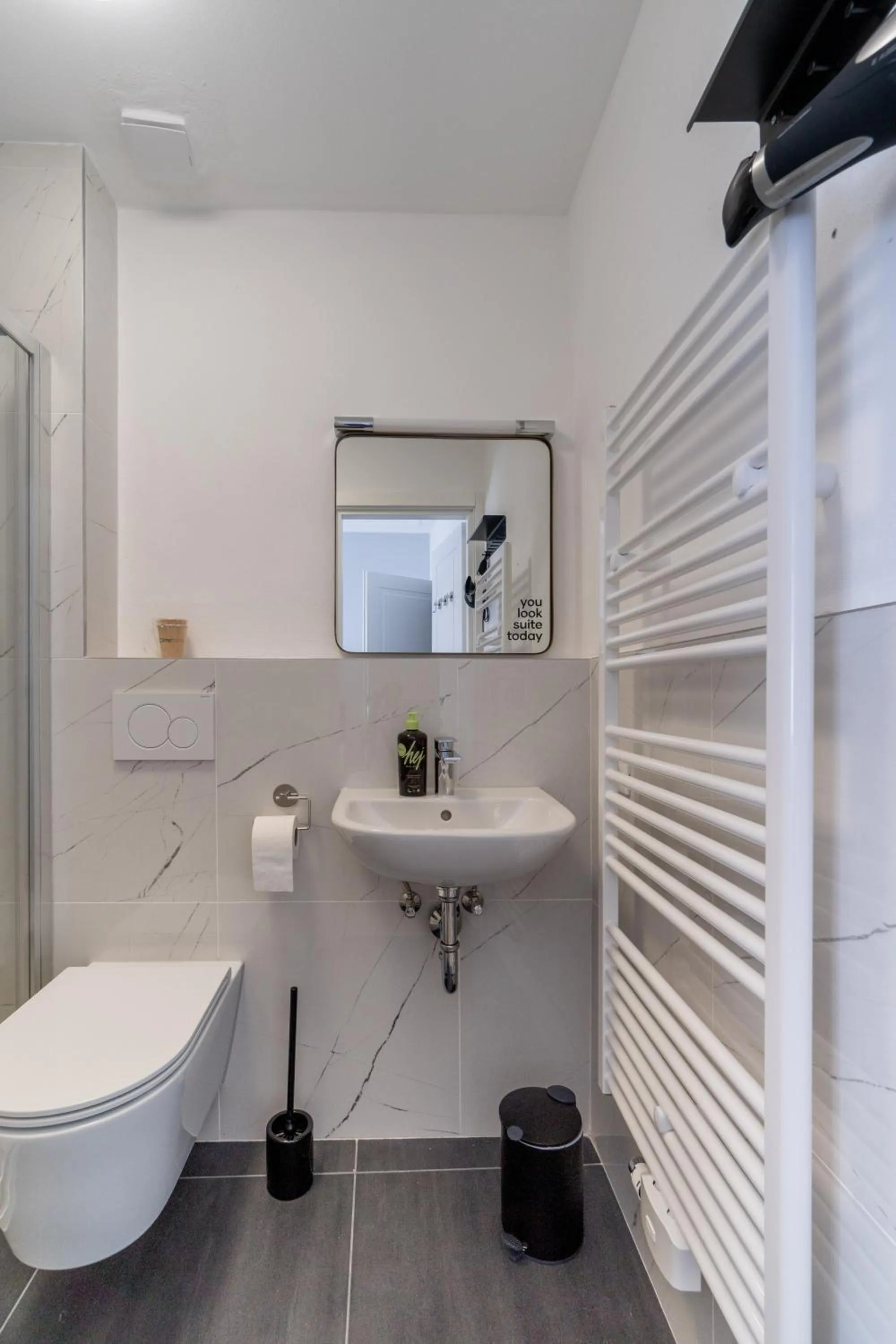 Shower in Limehome Baden-Baden Bäderstraße