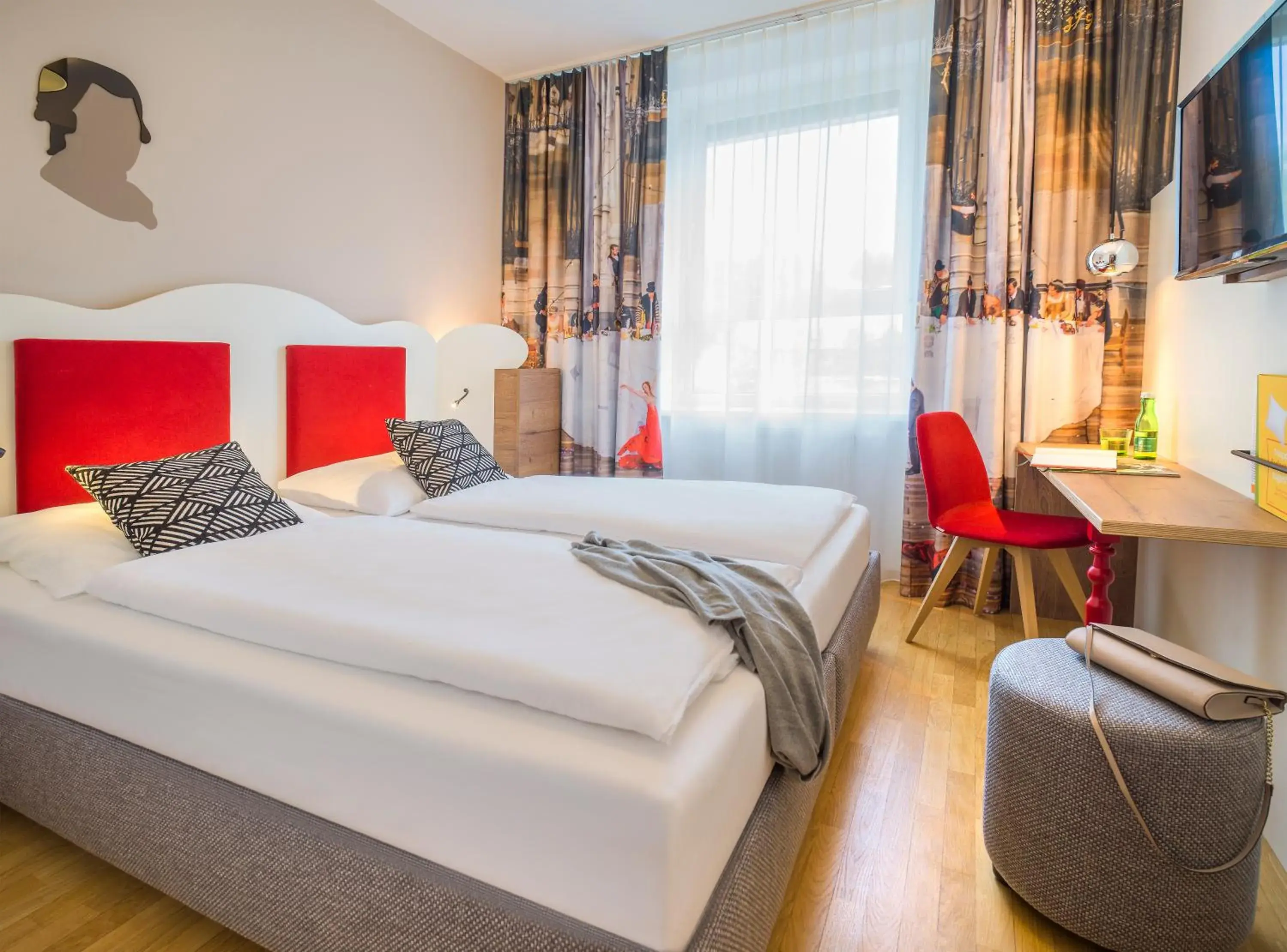 Suite in JUFA Hotel Salzburg Suite in JUFA Hotel Salzburg