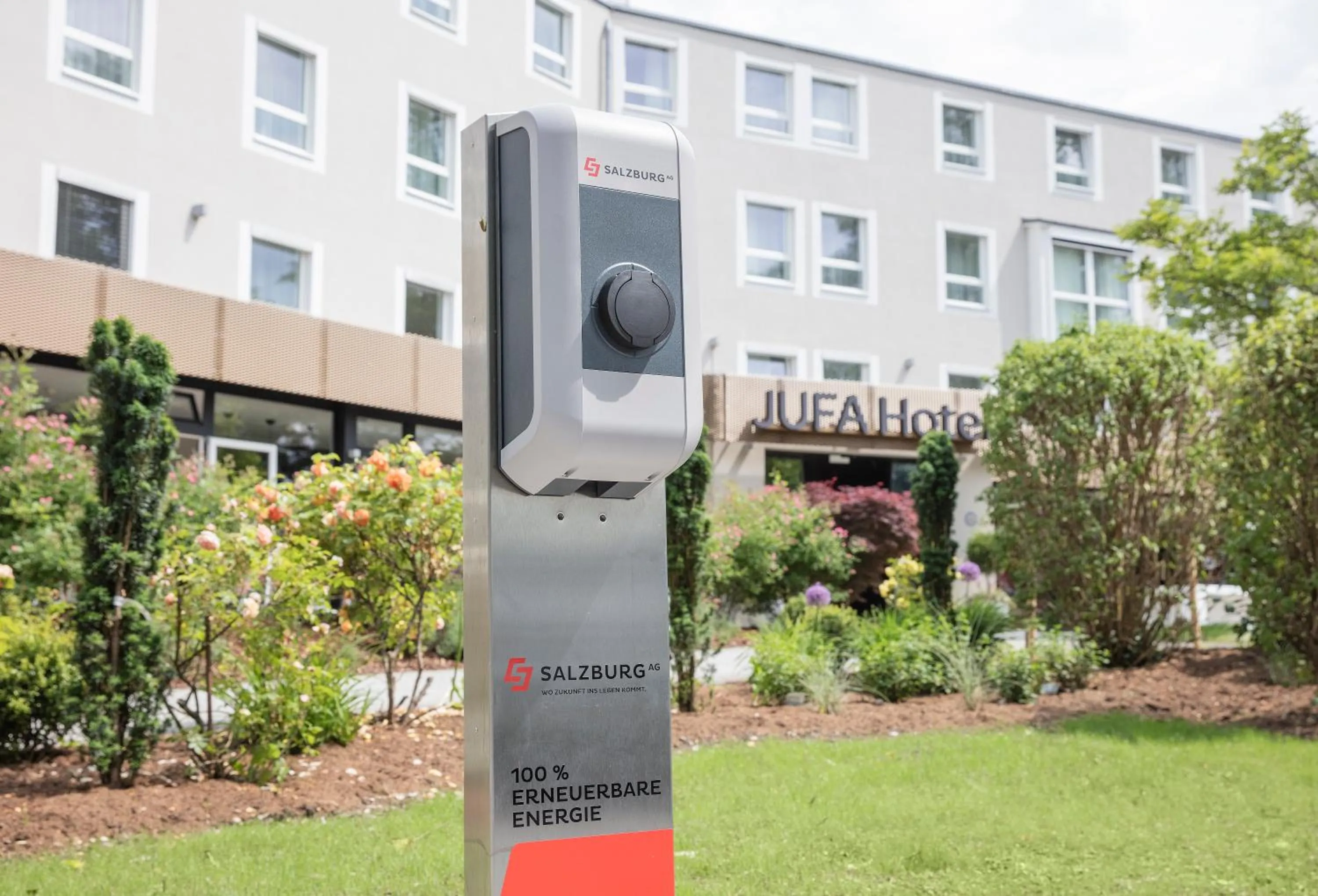 Inner courtyard view in JUFA Hotel Salzburg