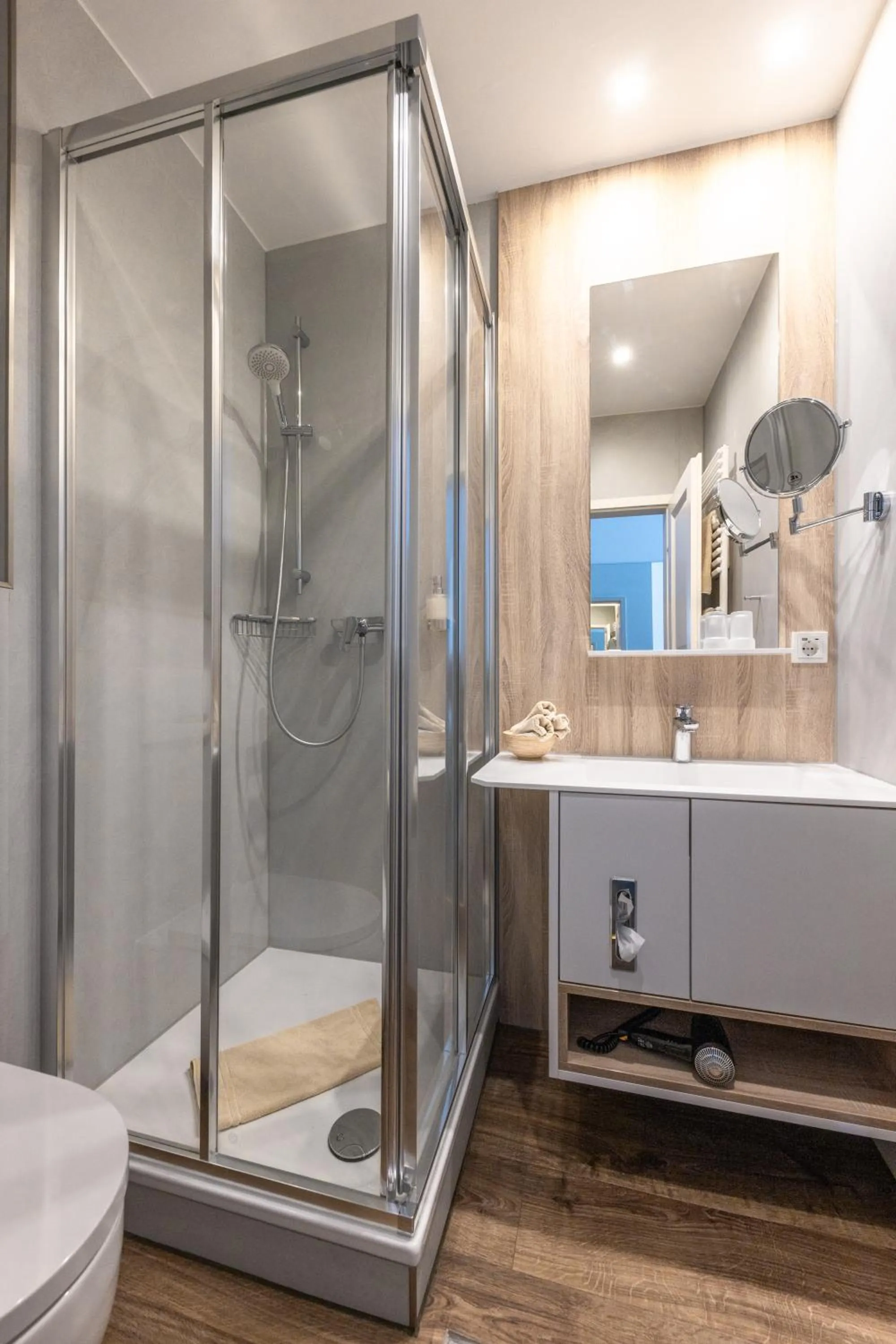 Shower in Villa Benz Hotel garni