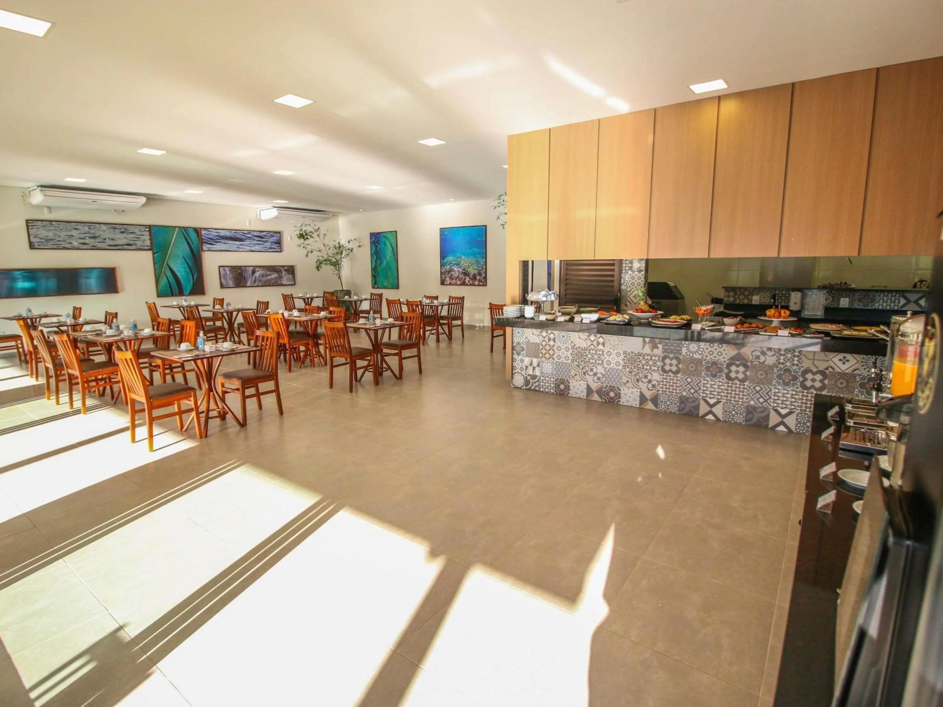 Restaurant/places to eat in ibis Styles Bonito