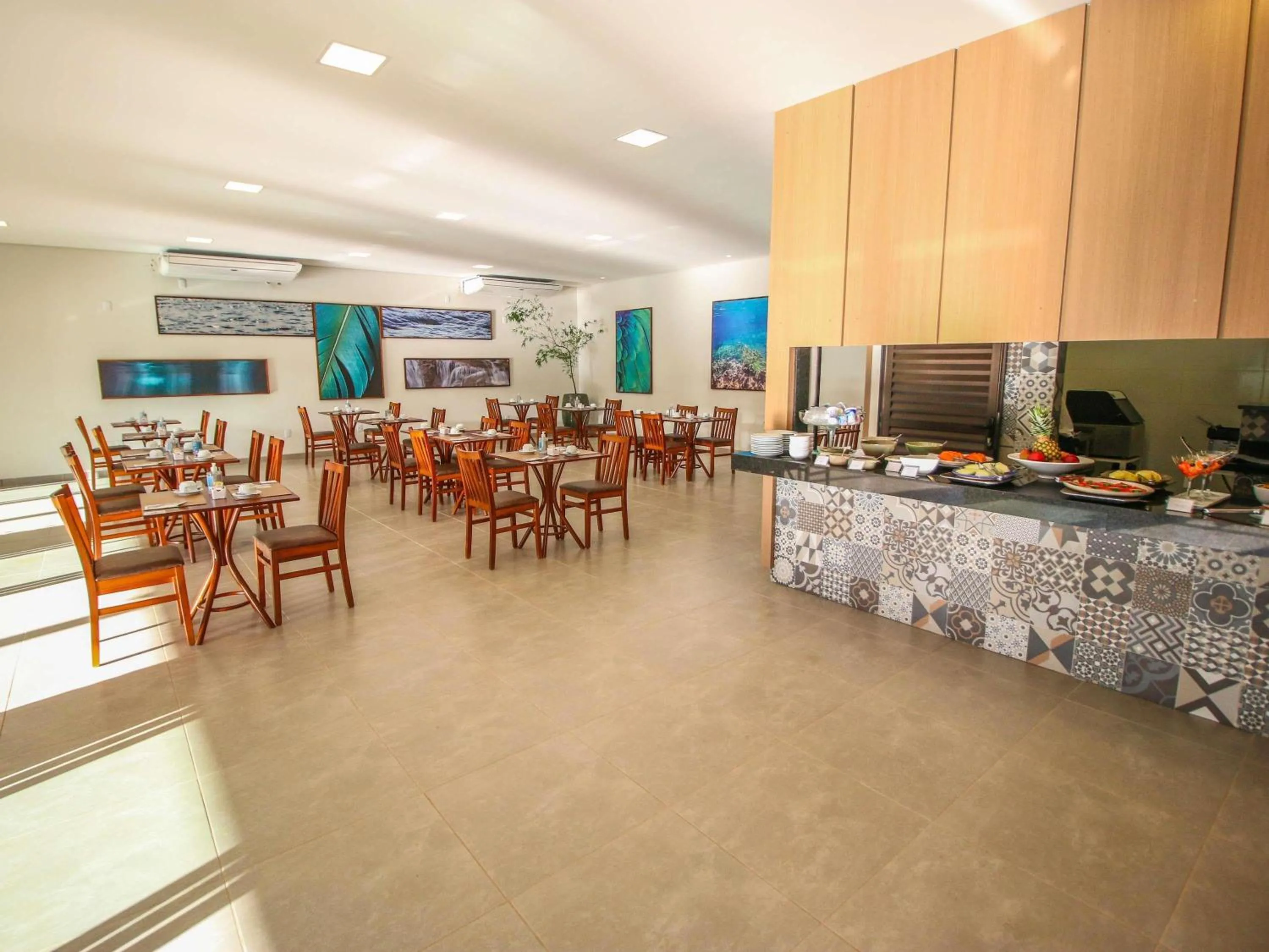 Restaurant/places to eat in ibis Styles Bonito