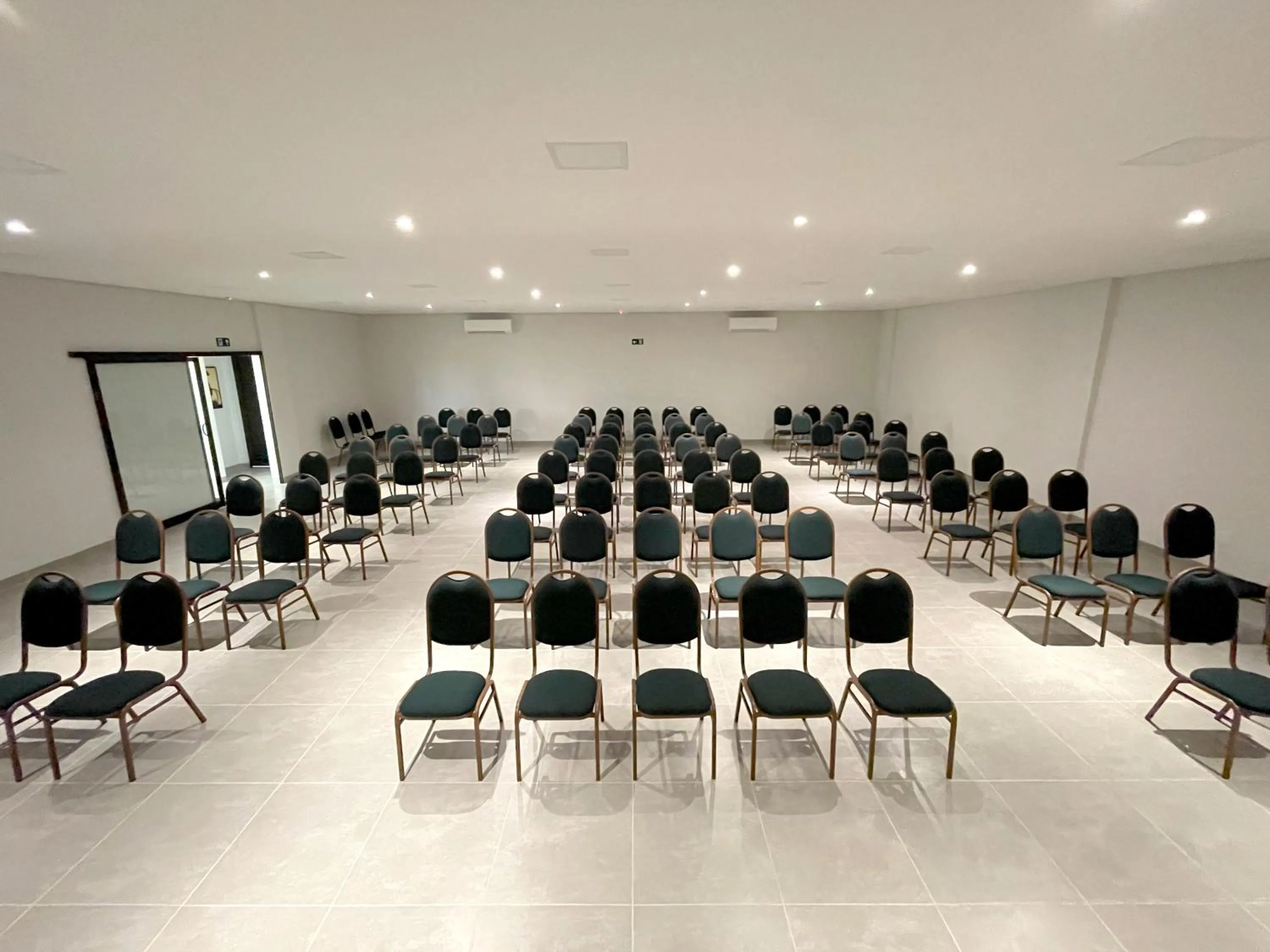 Business facilities in Promenade Bonito All Suites