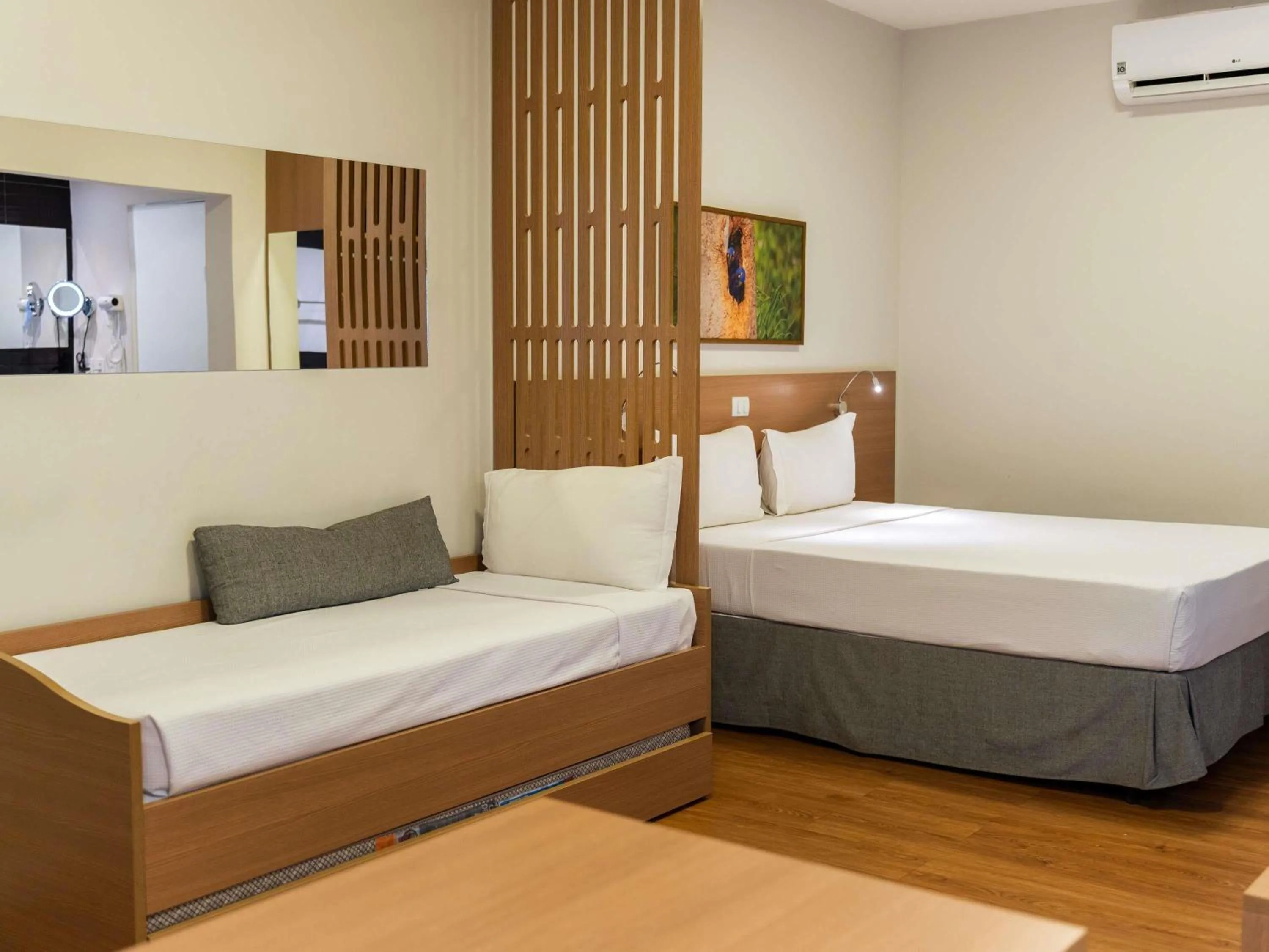 Bedroom, Bed in ibis Styles Bonito
