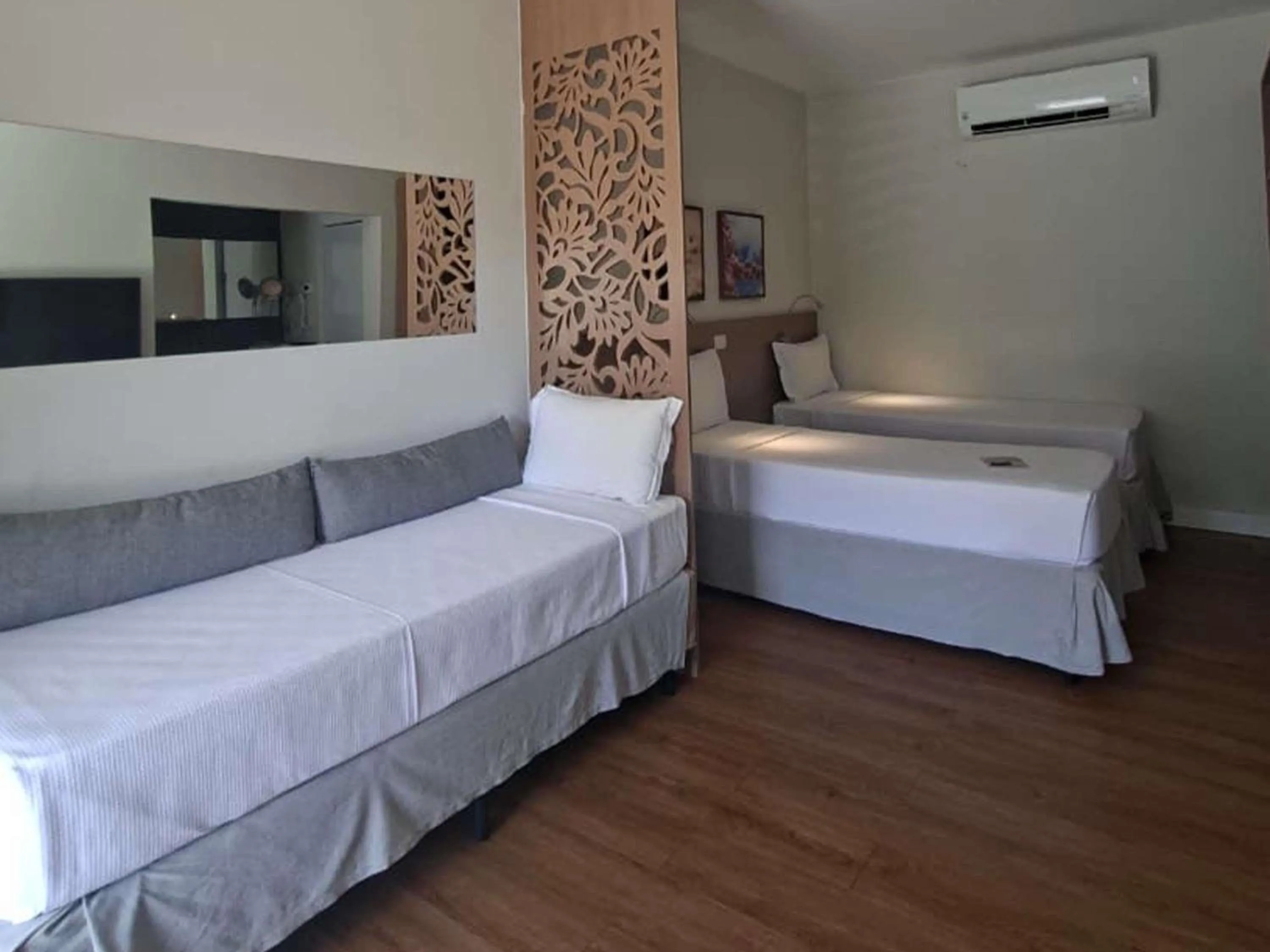 Bedroom, Bed in ibis Styles Bonito