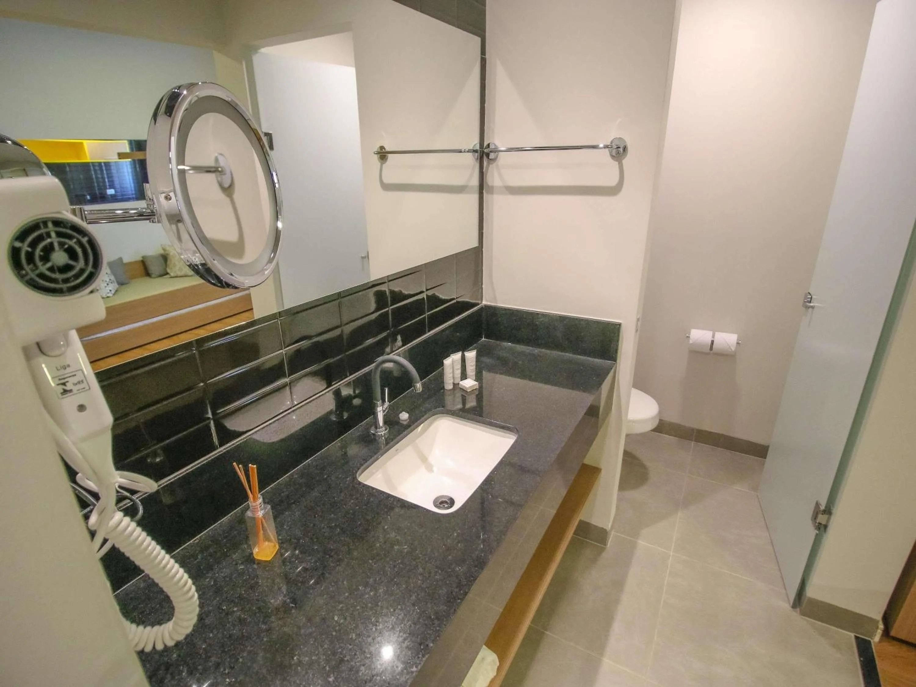 Bedroom in ibis Styles Bonito