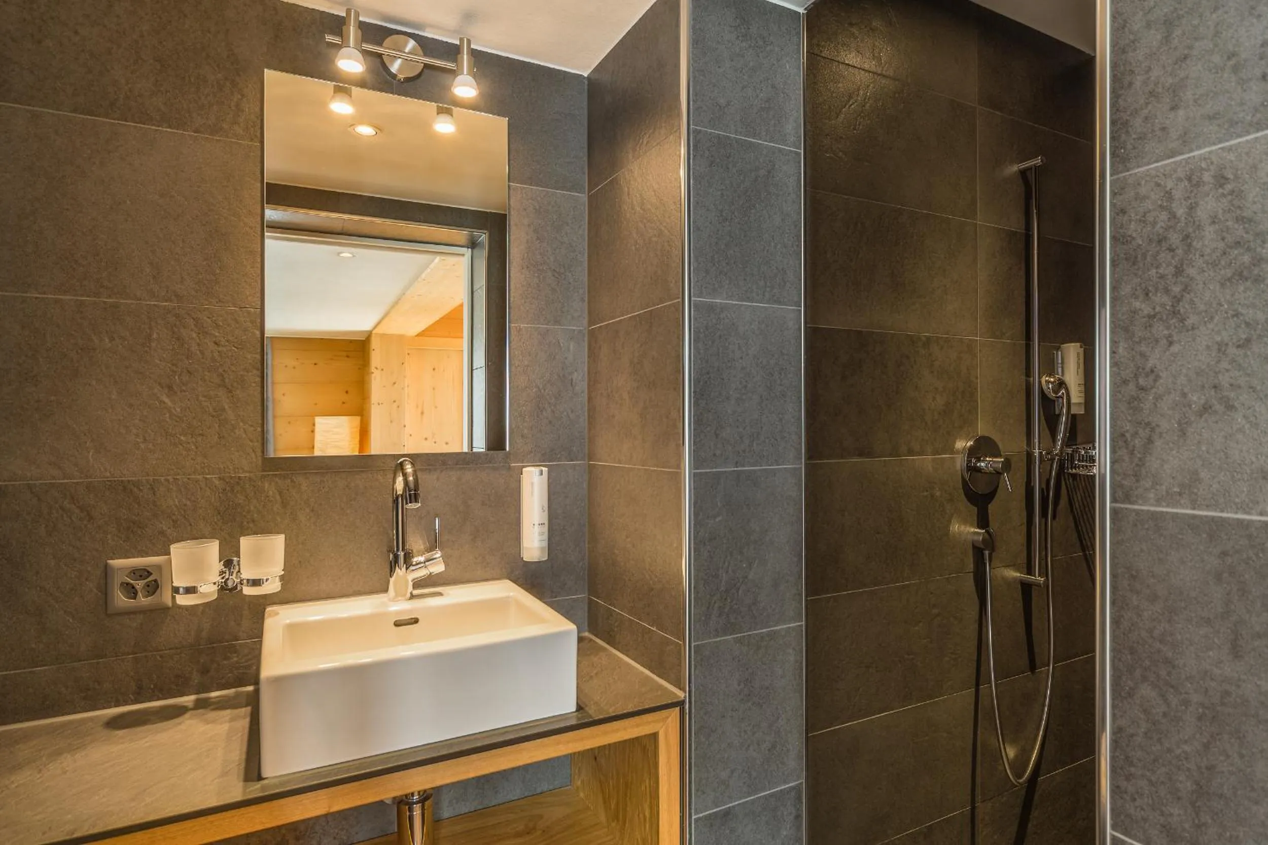 Bathroom in Hotel Des Alpes