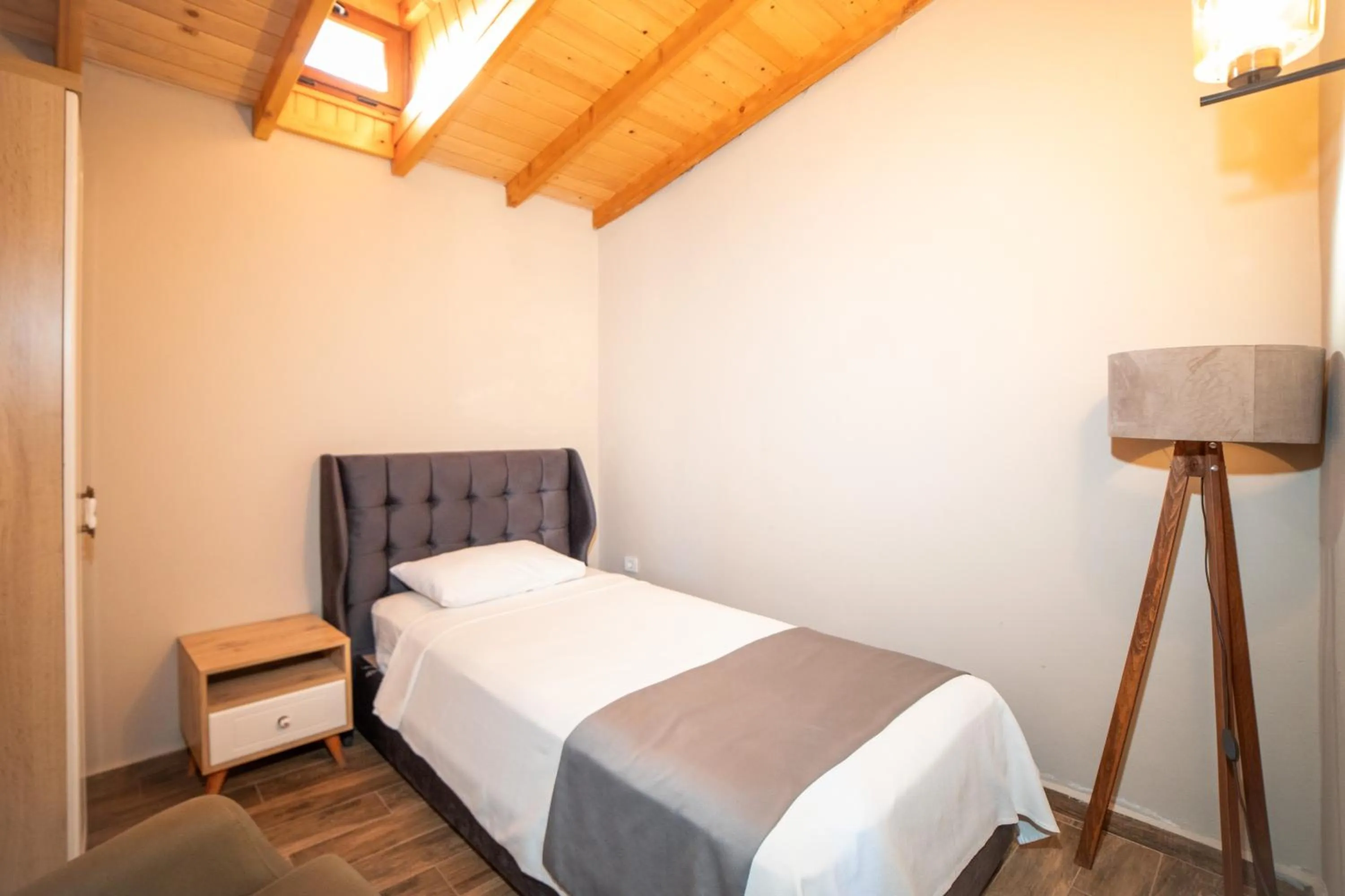 Bed in İmroz Elia Hotel