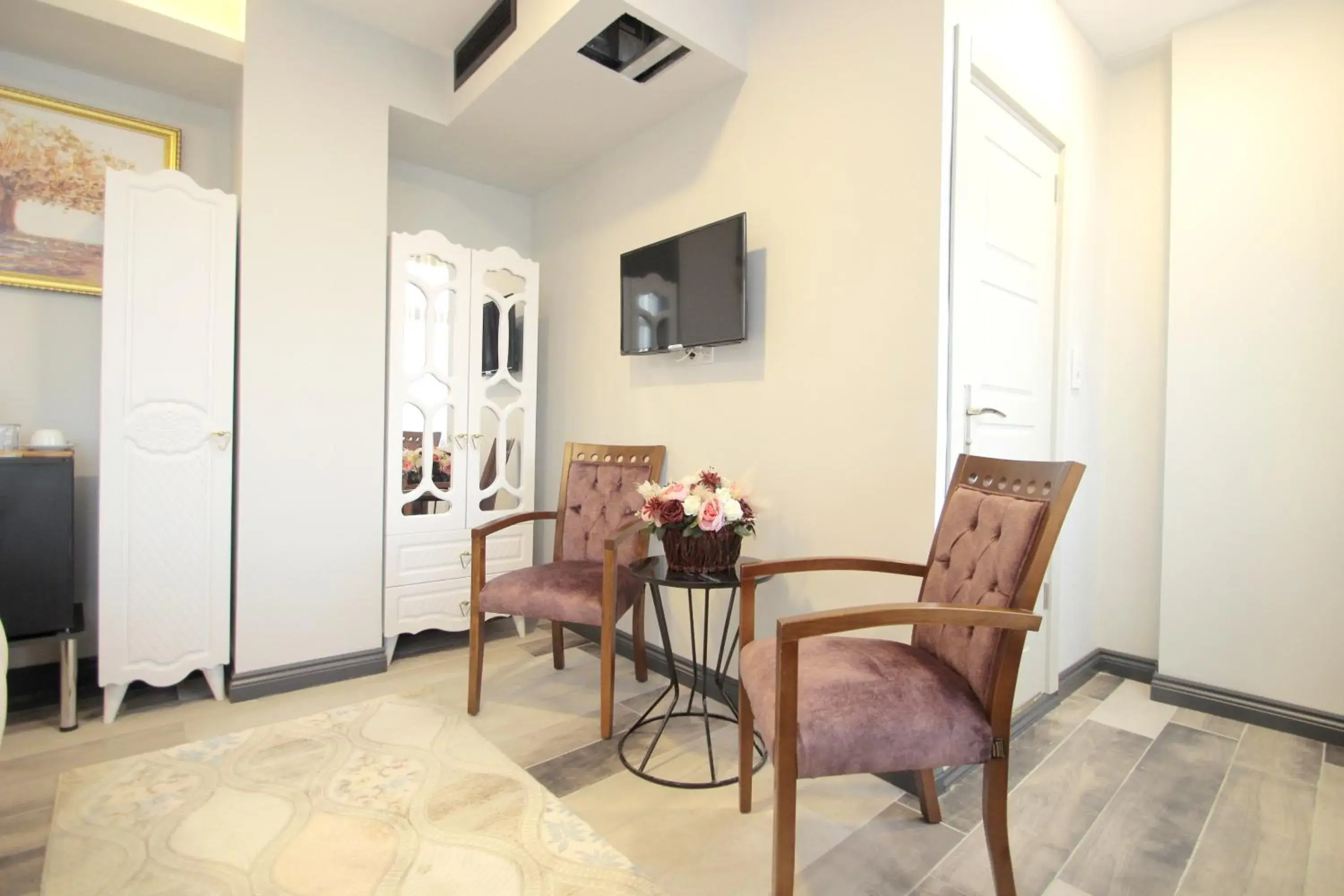 Deluxe Twin Room in Guler Palas Hotel Deluxe Twin Room in Guler Palas Hotel