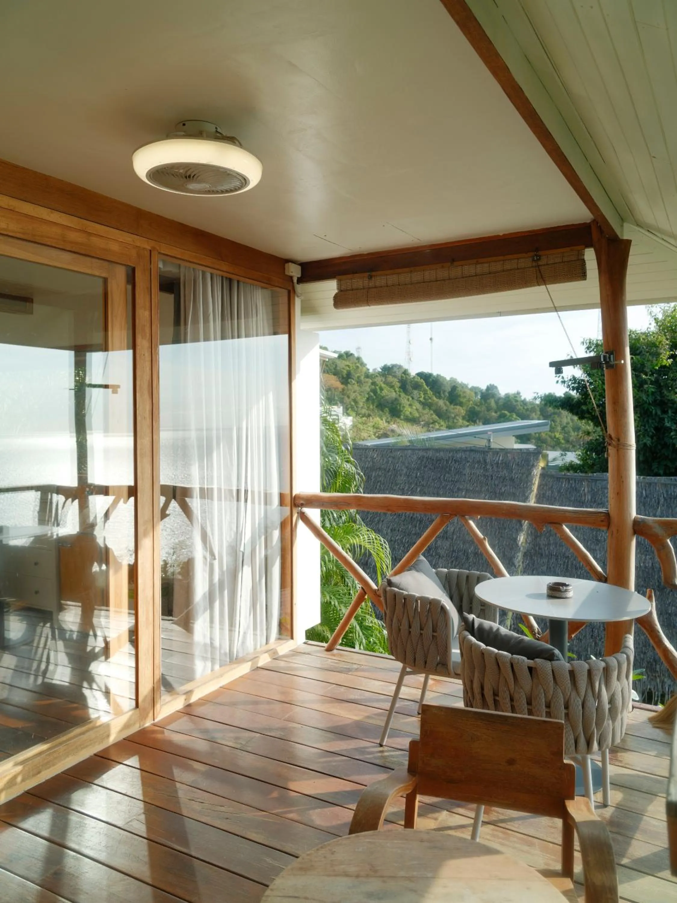 Patio in Tantawan sea view residence 山海居