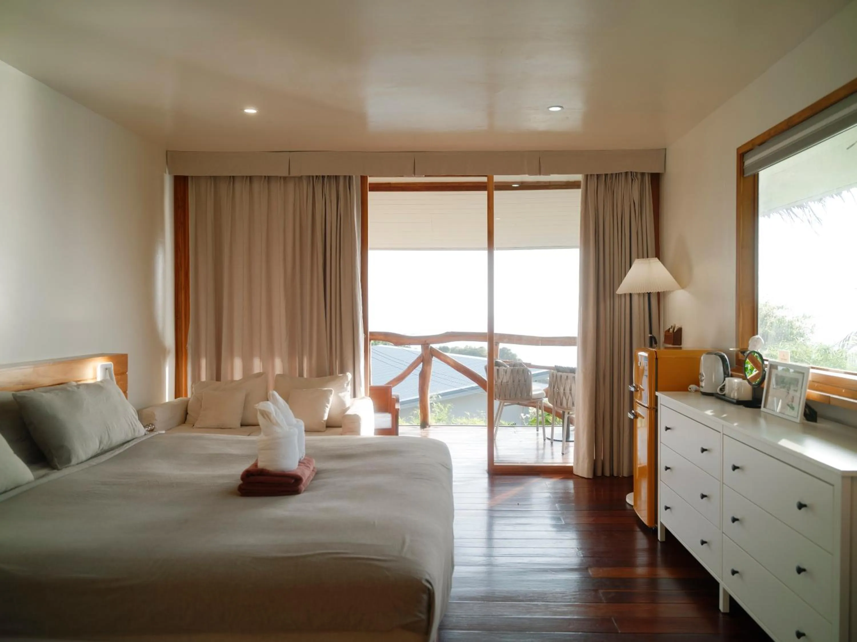 Bed in Tantawan sea view residence 山海居