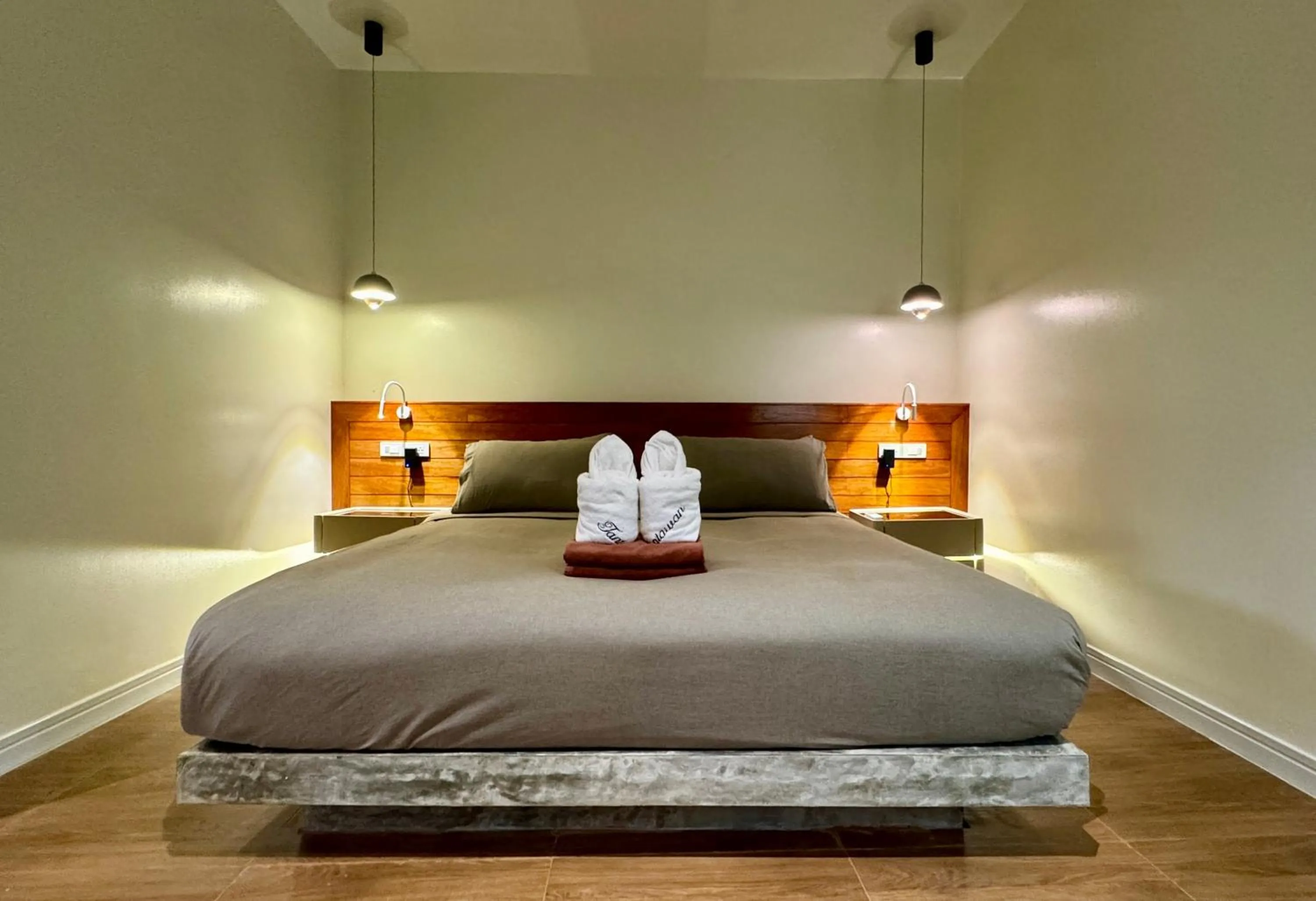 Bed in Tantawan sea view residence 山海居