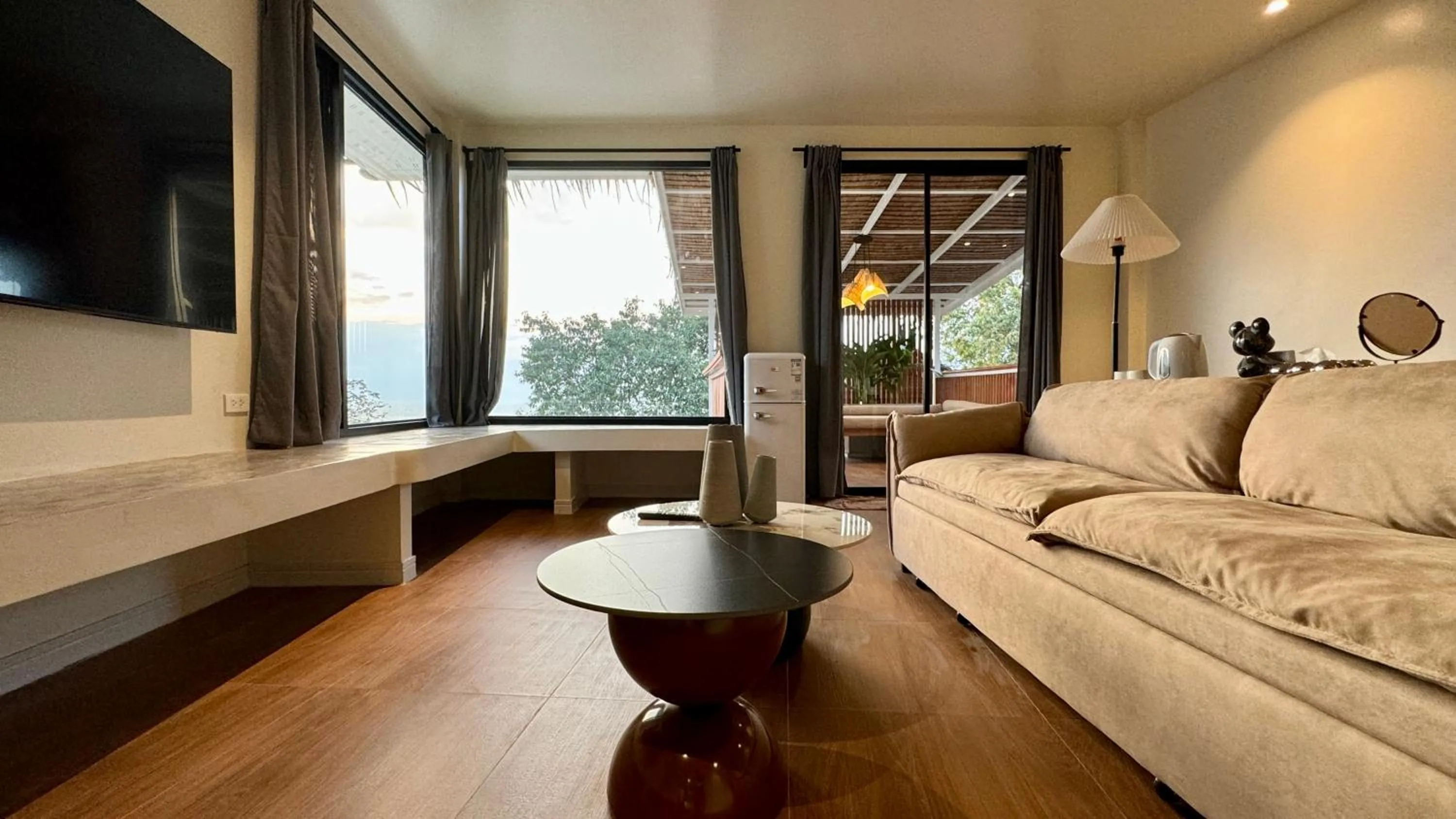 Communal lounge/ TV room in Tantawan sea view residence 山海居