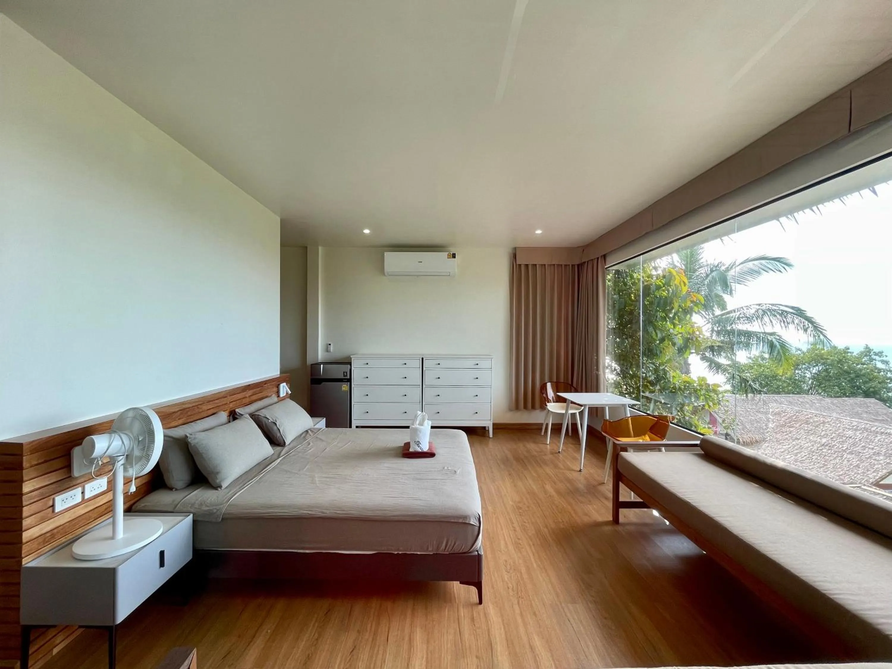 Bed in Tantawan sea view residence 山海居