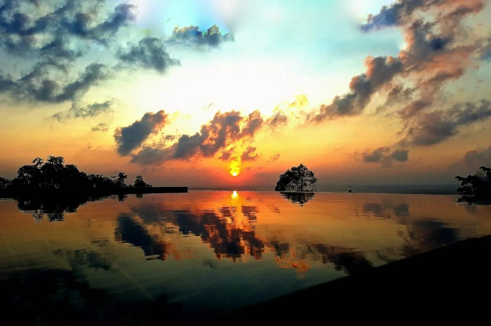 Natural landscape in Tantawan sea view residence 山海居