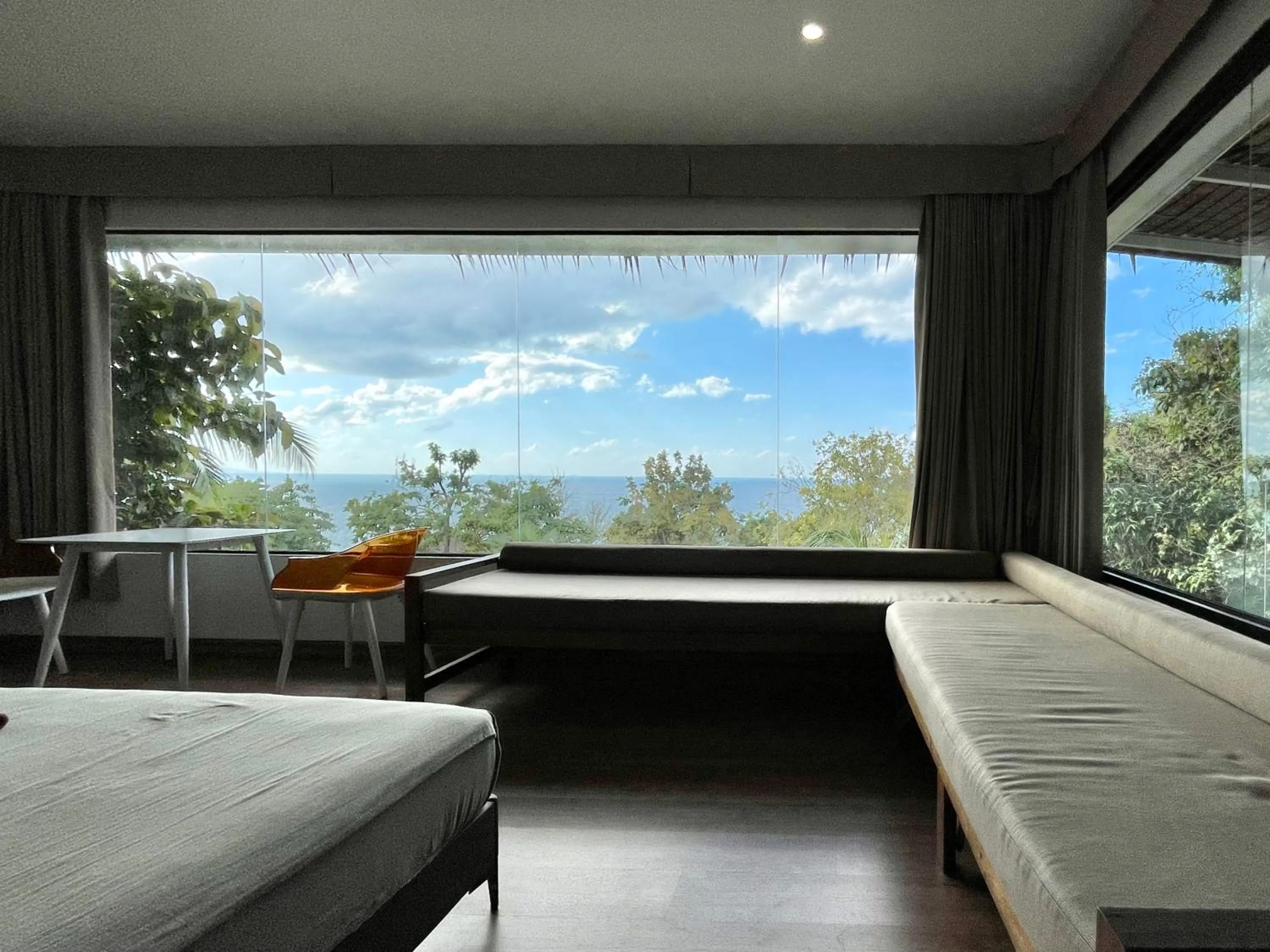 Bed in Tantawan sea view residence 山海居