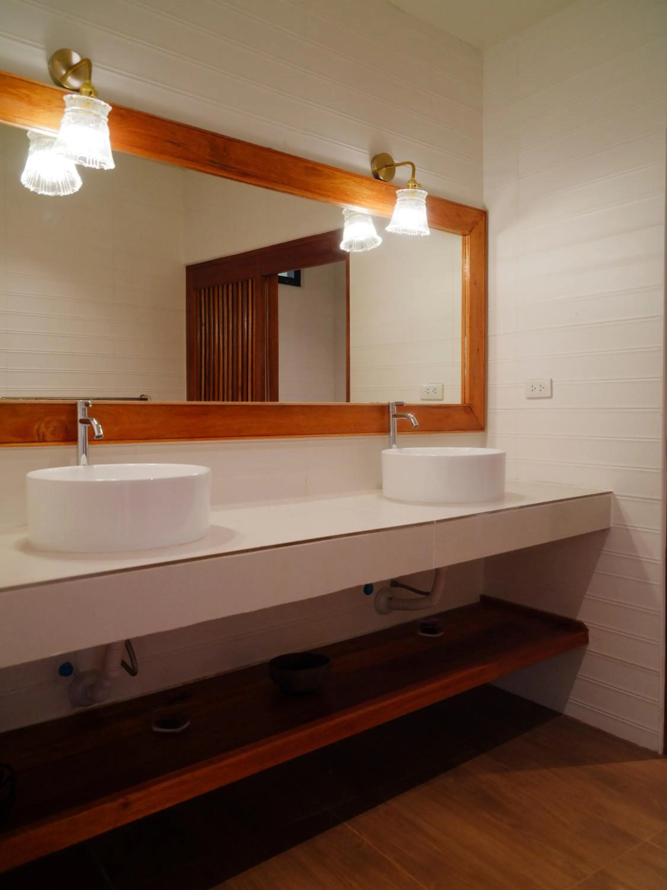 Bathroom in Tantawan sea view residence 山海居